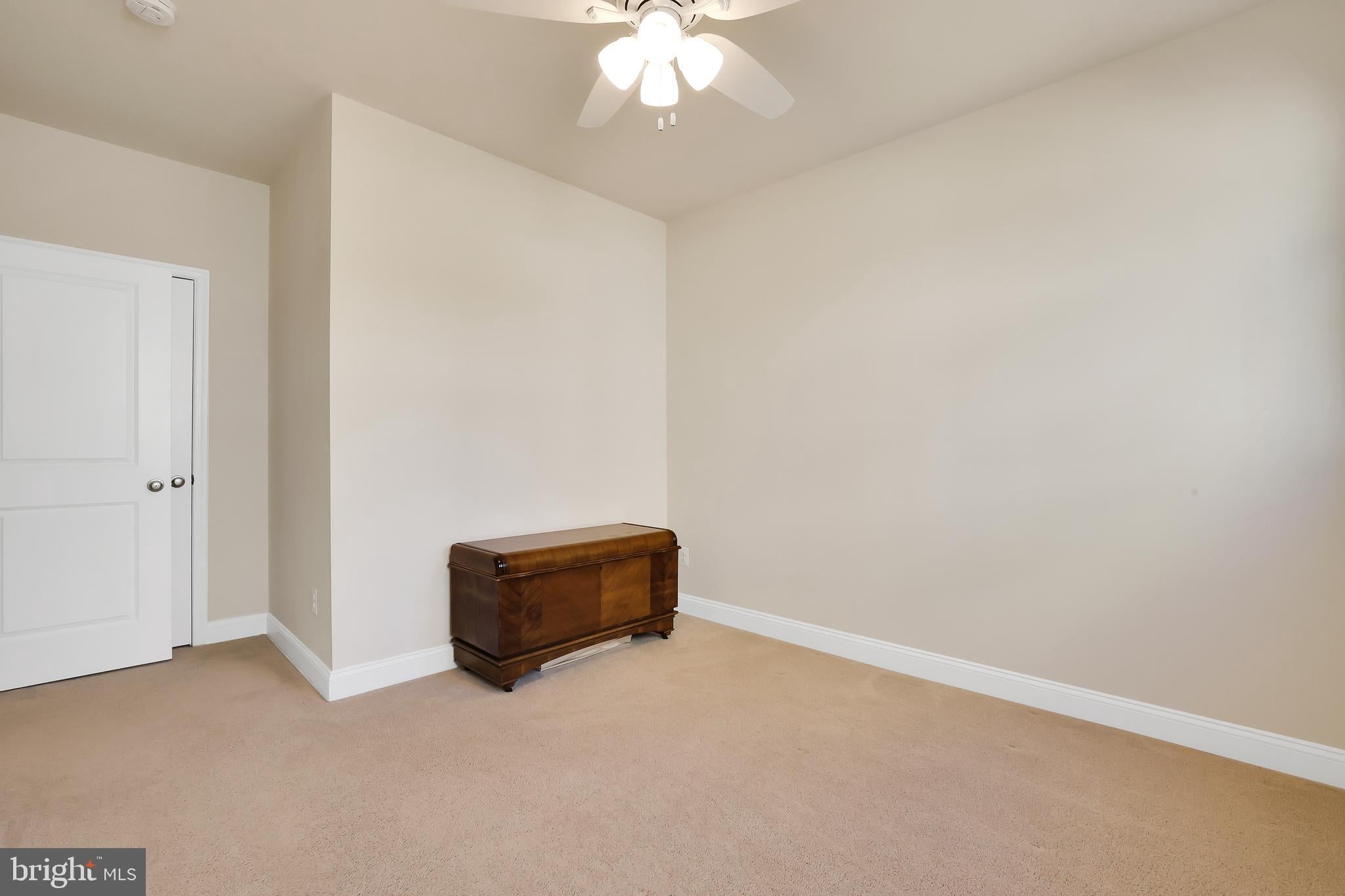 OXFORD SQUARE - Residential