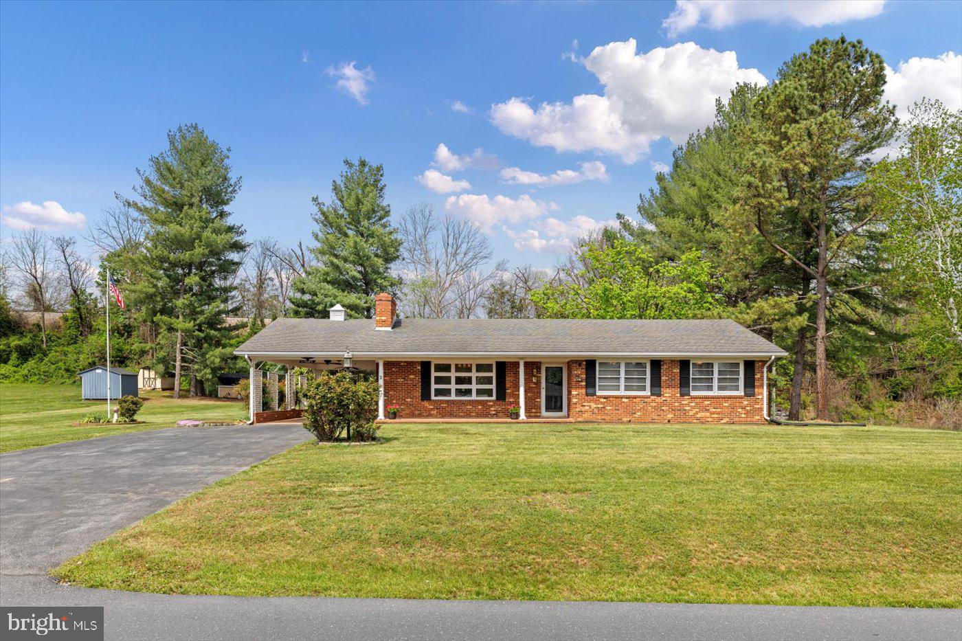 2 GREENFIELD ROAD