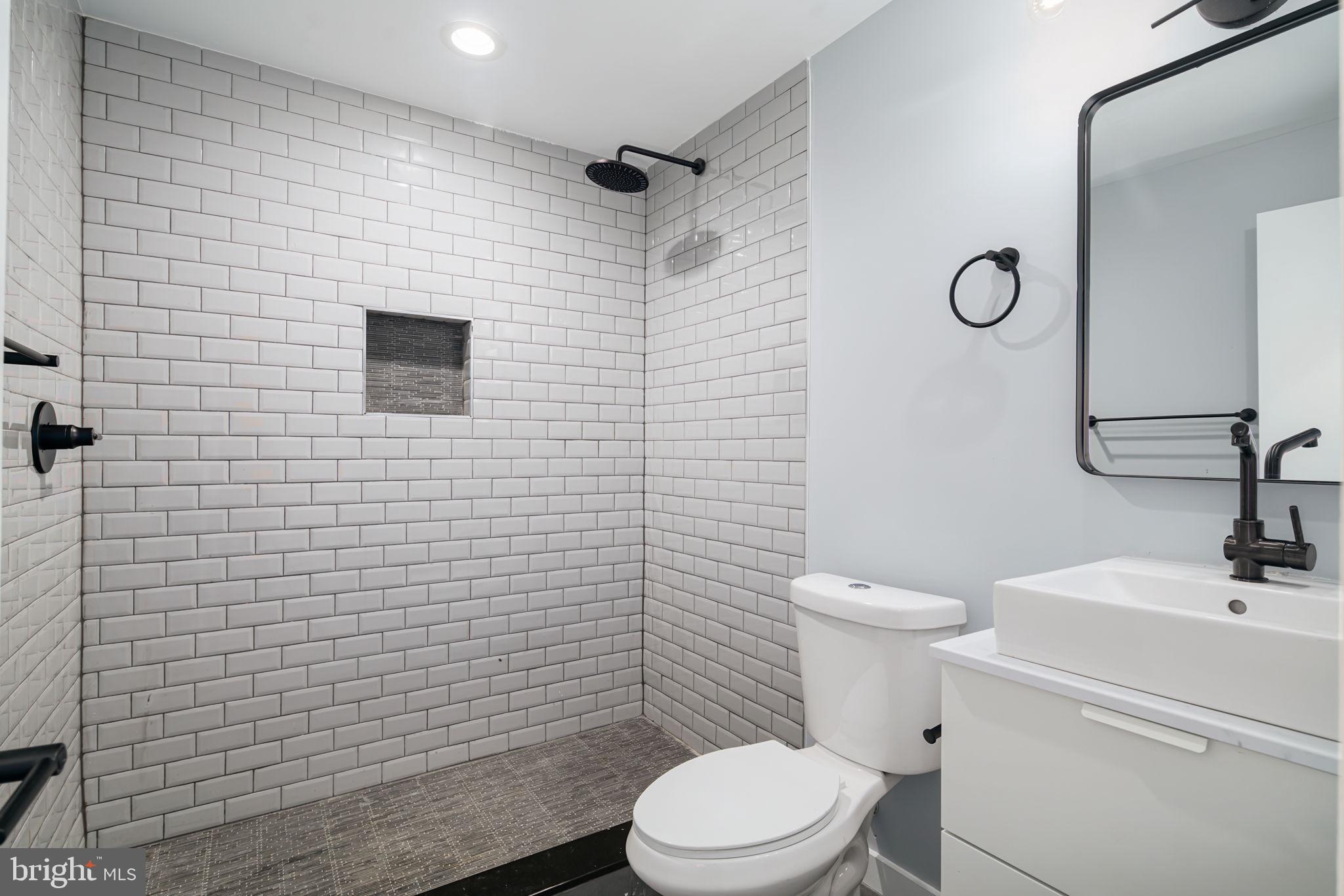 GRADUATE HOSPITAL - Residential Lease