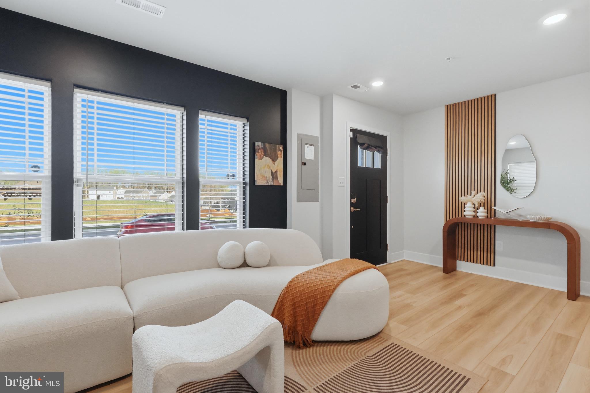6894 BARROWFIELD PL