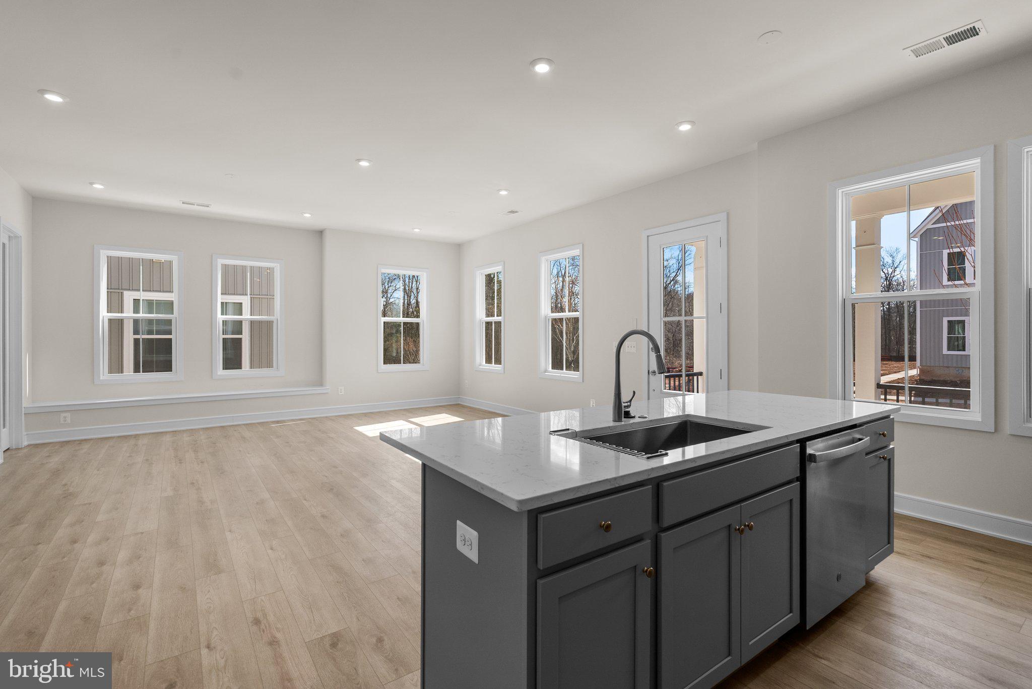 41913 HOGAN FOREST TERRACE