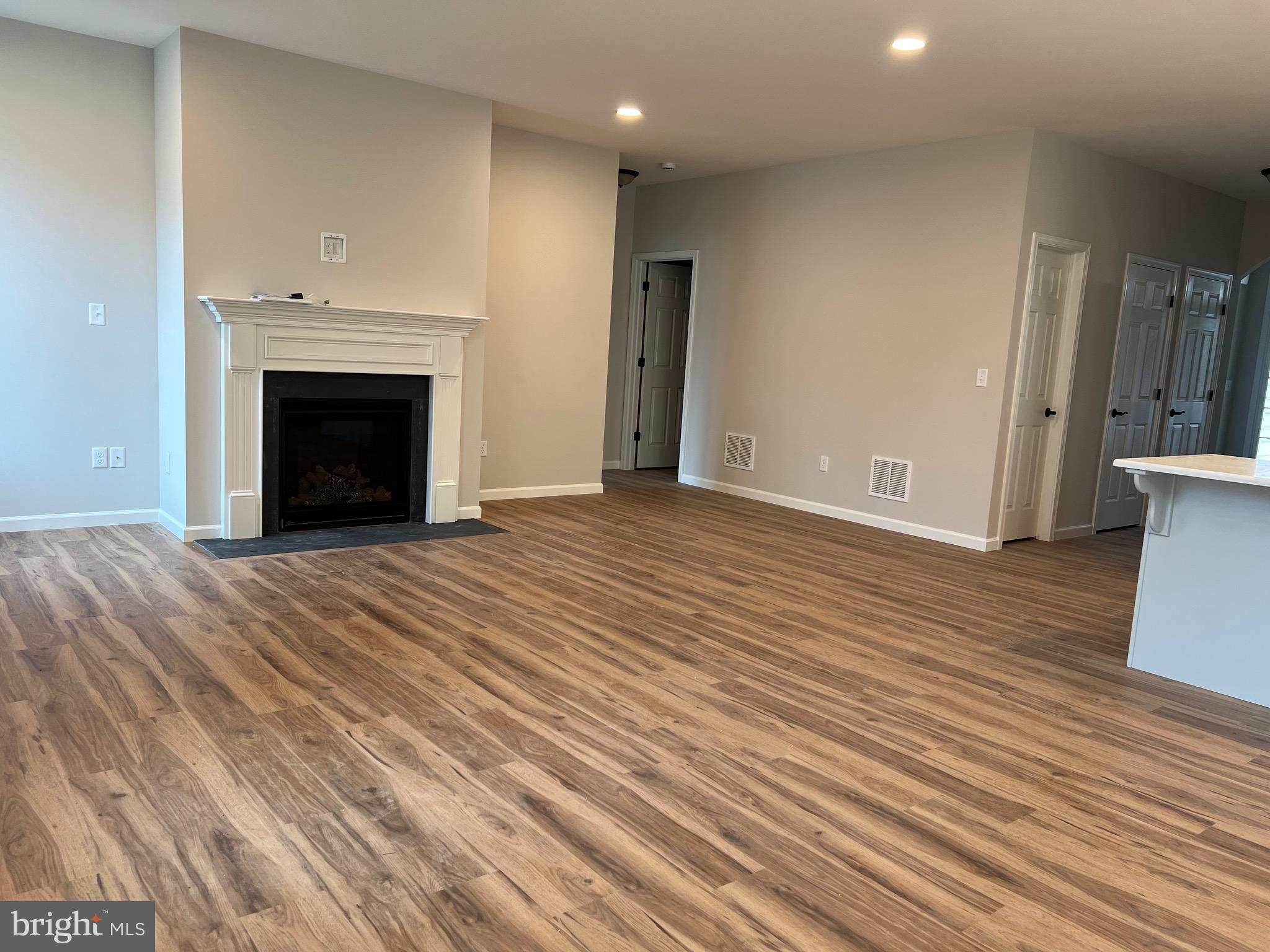 612 GREENBRIAR PATH