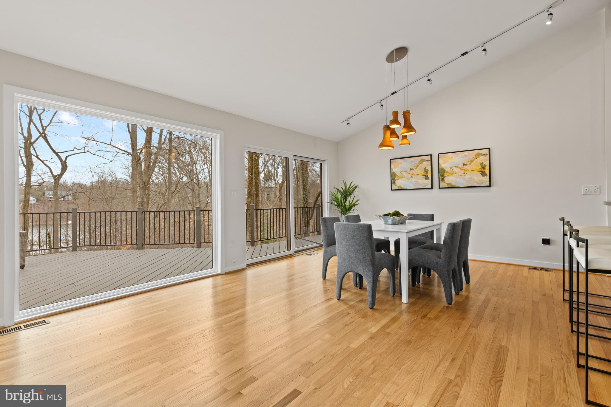 DOWNS ON THE SEVERN - Residential