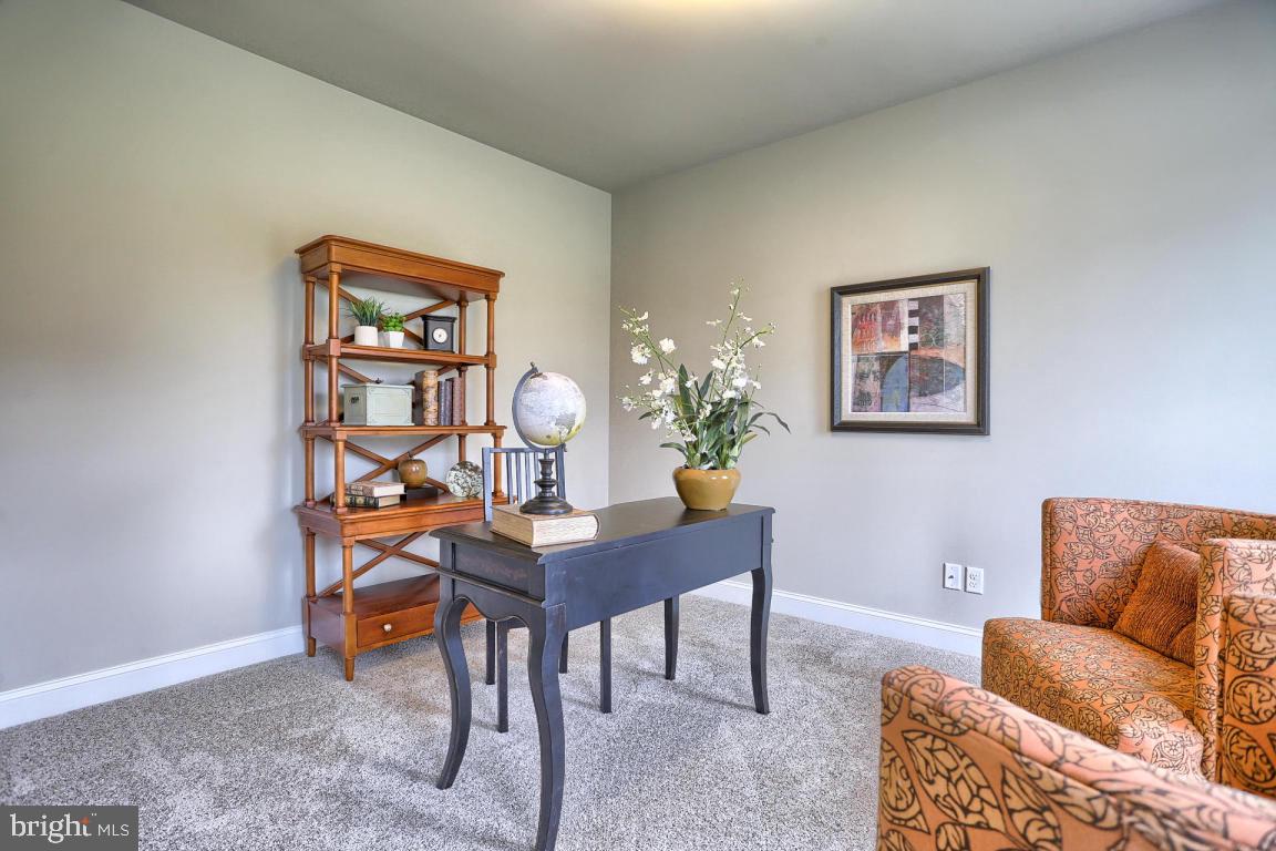 COUNTRY MEADOWS - Residential