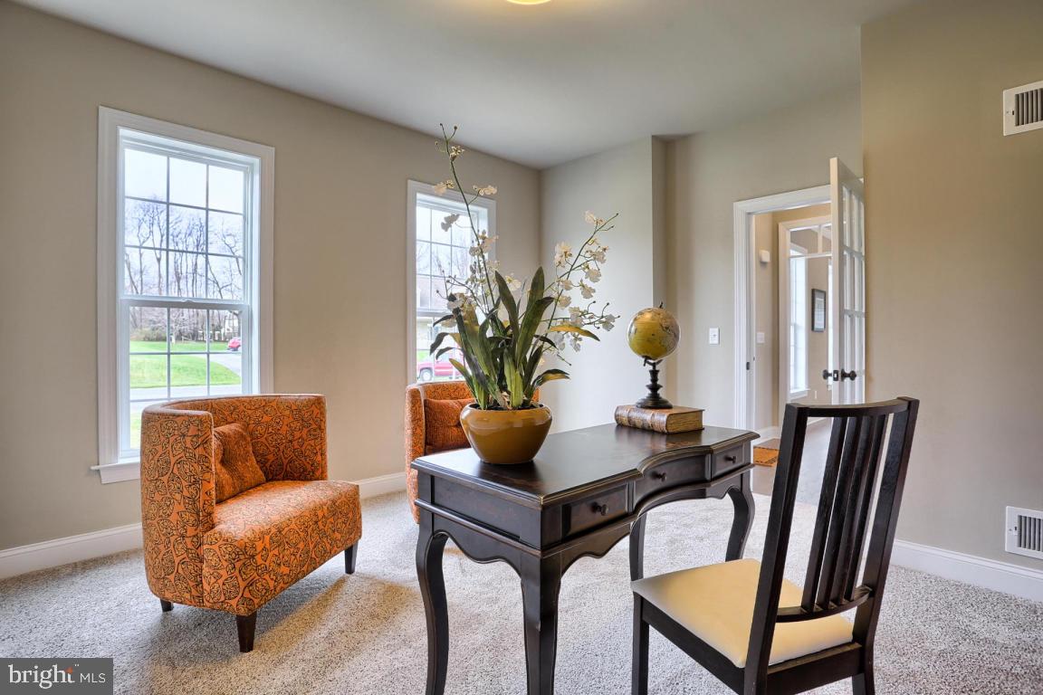 COUNTRY MEADOWS - Residential