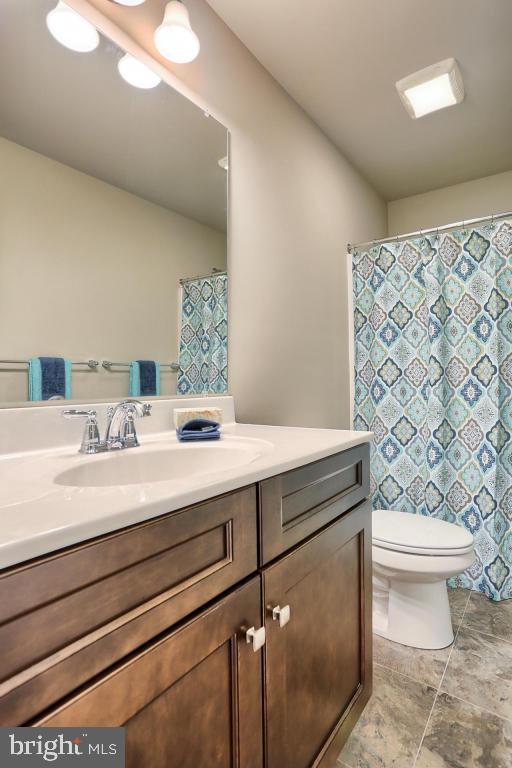 COUNTRY MEADOWS - Residential