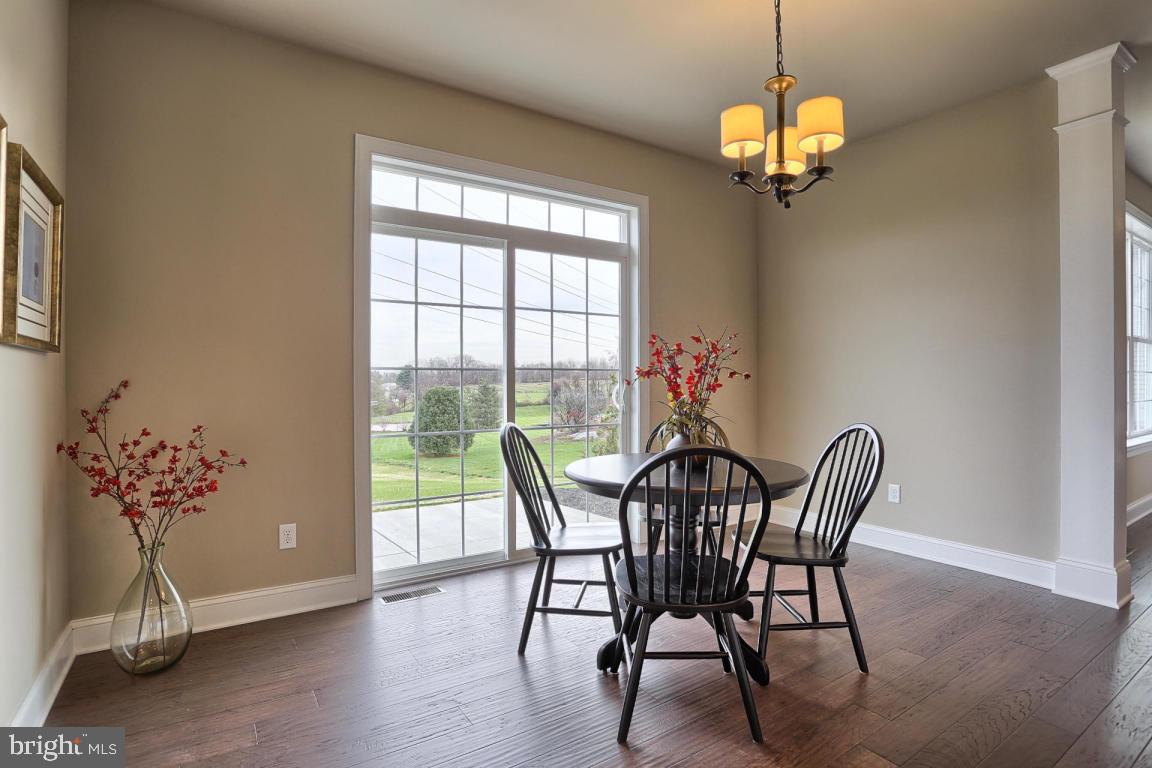 COUNTRY MEADOWS - Residential