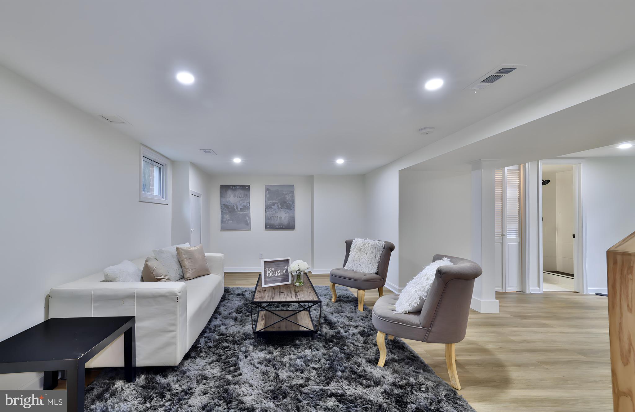 UNIVERSITY PARK - Residential