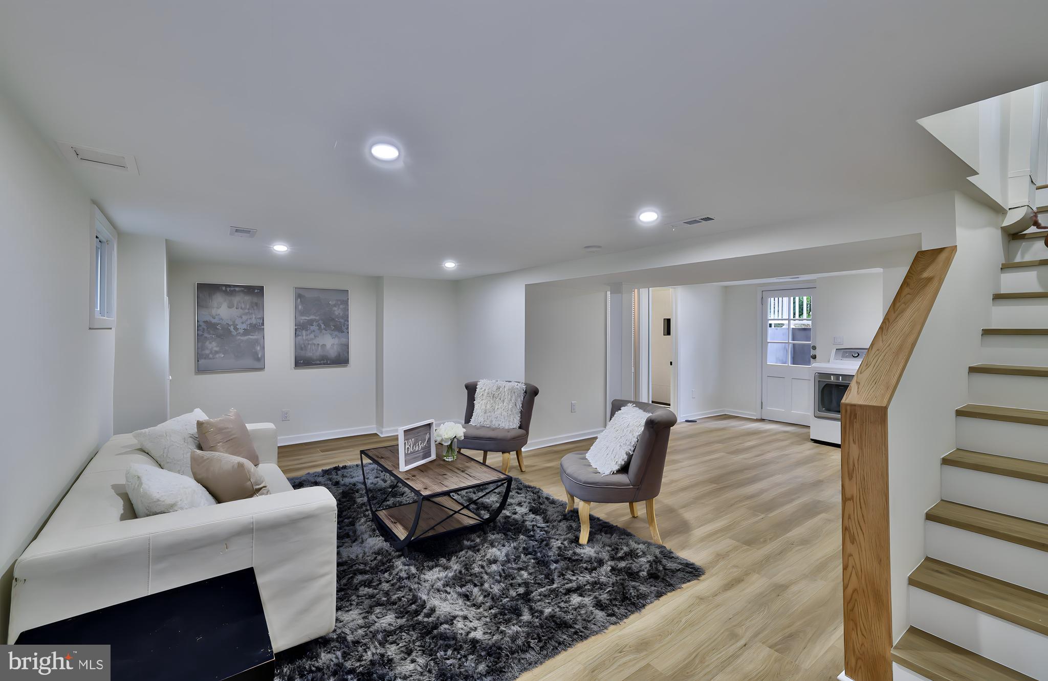 UNIVERSITY PARK - Residential