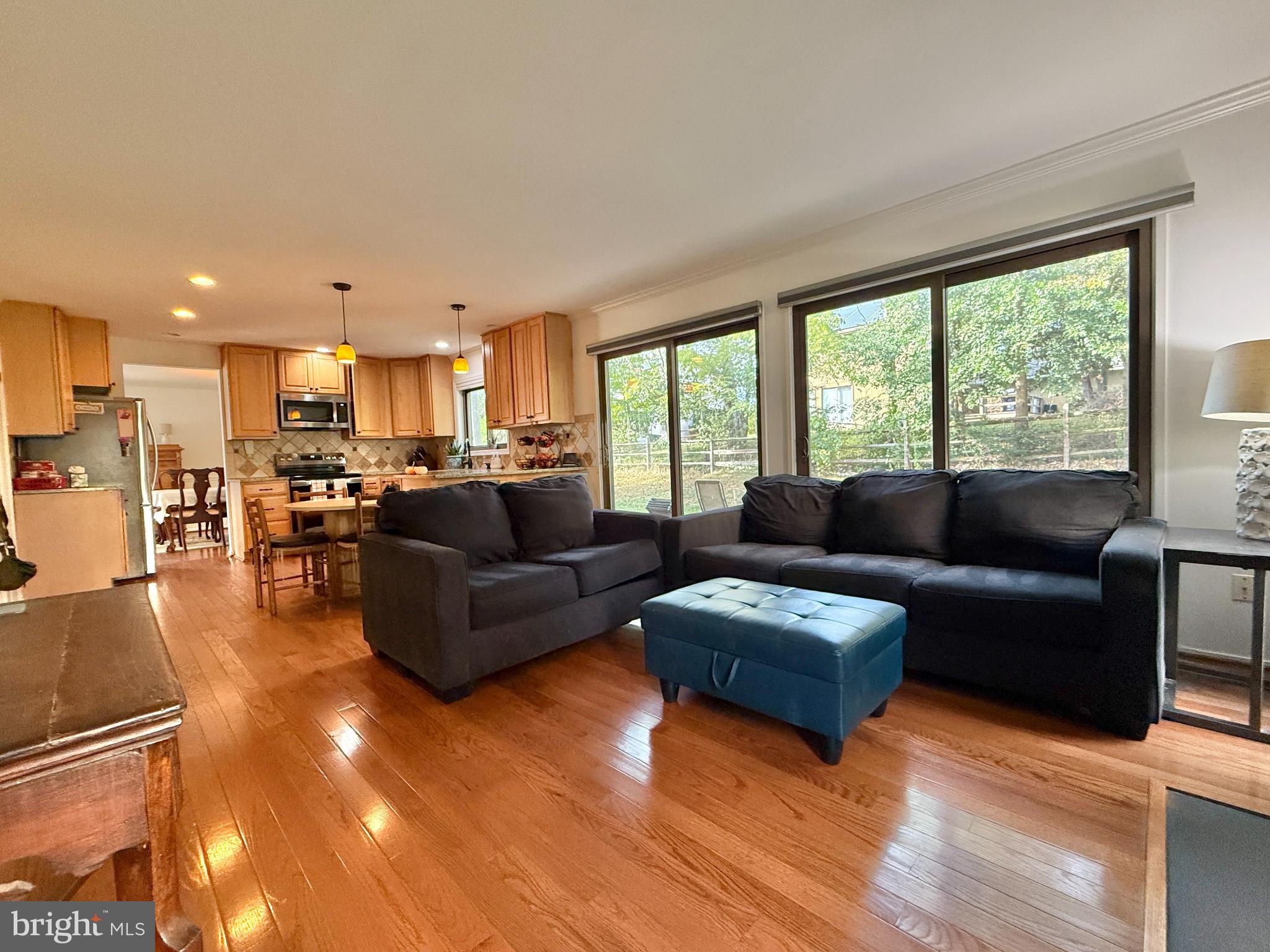 THE POINTS - Residential