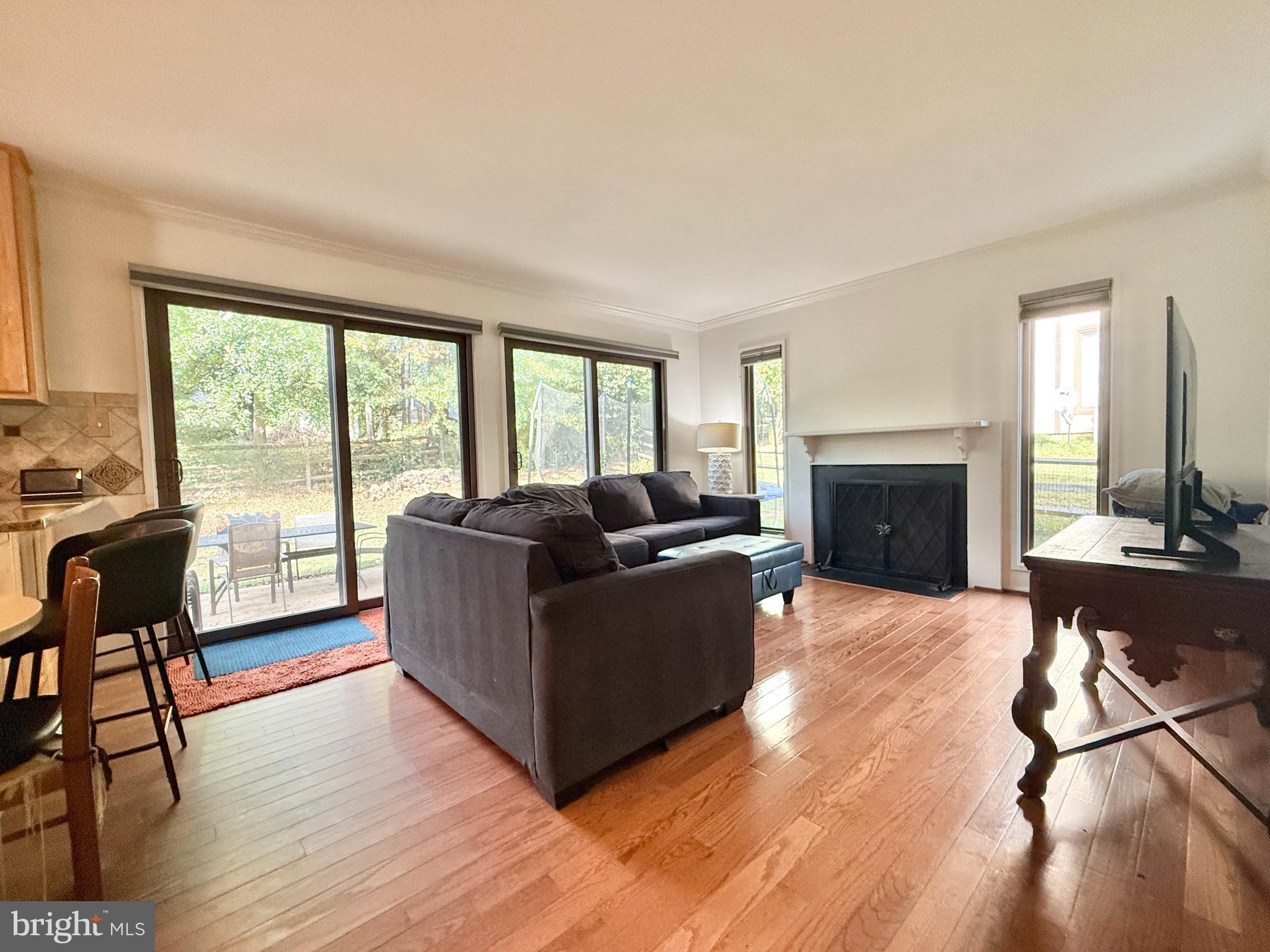 THE POINTS - Residential