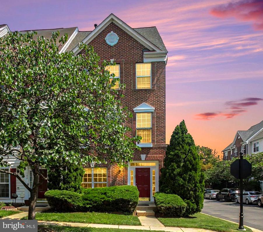 100 MEADOWS LANE