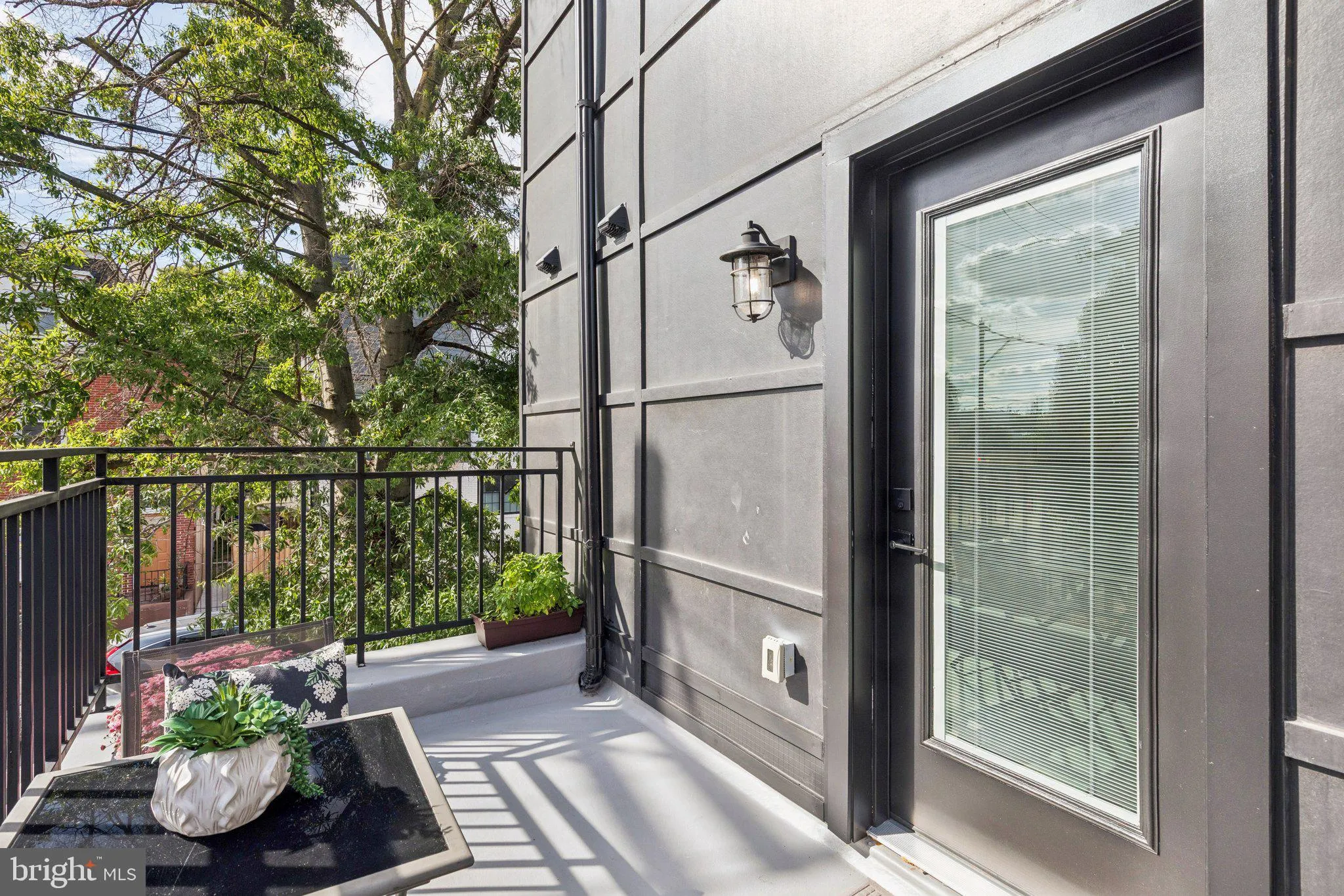 Philadelphia, Pennsylvania 19146, United States, 4 Bedrooms Bedrooms, ,3 BathroomsBathrooms,Residential,Active,224234