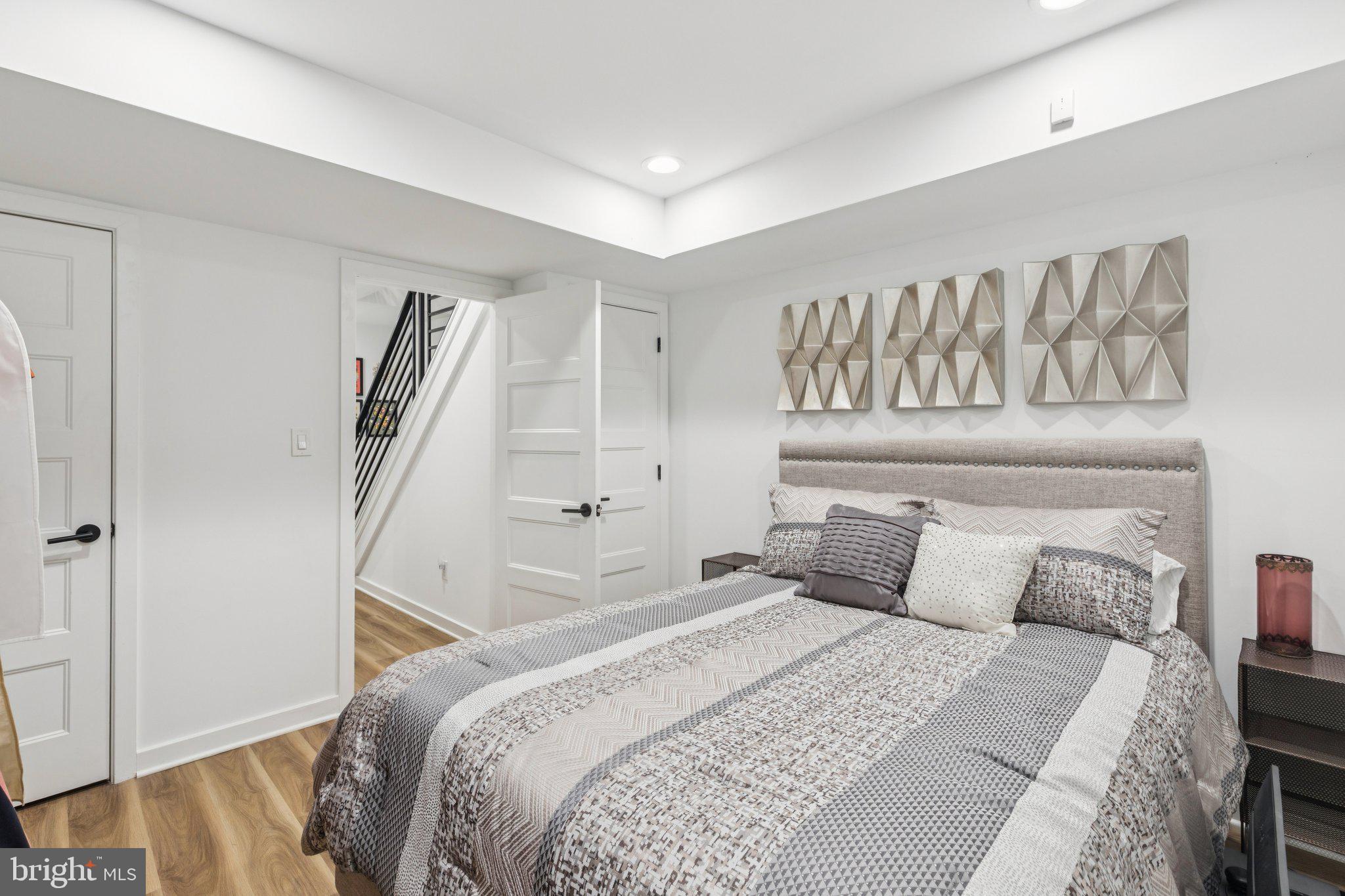 GRADUATE HOSPITAL - Residential