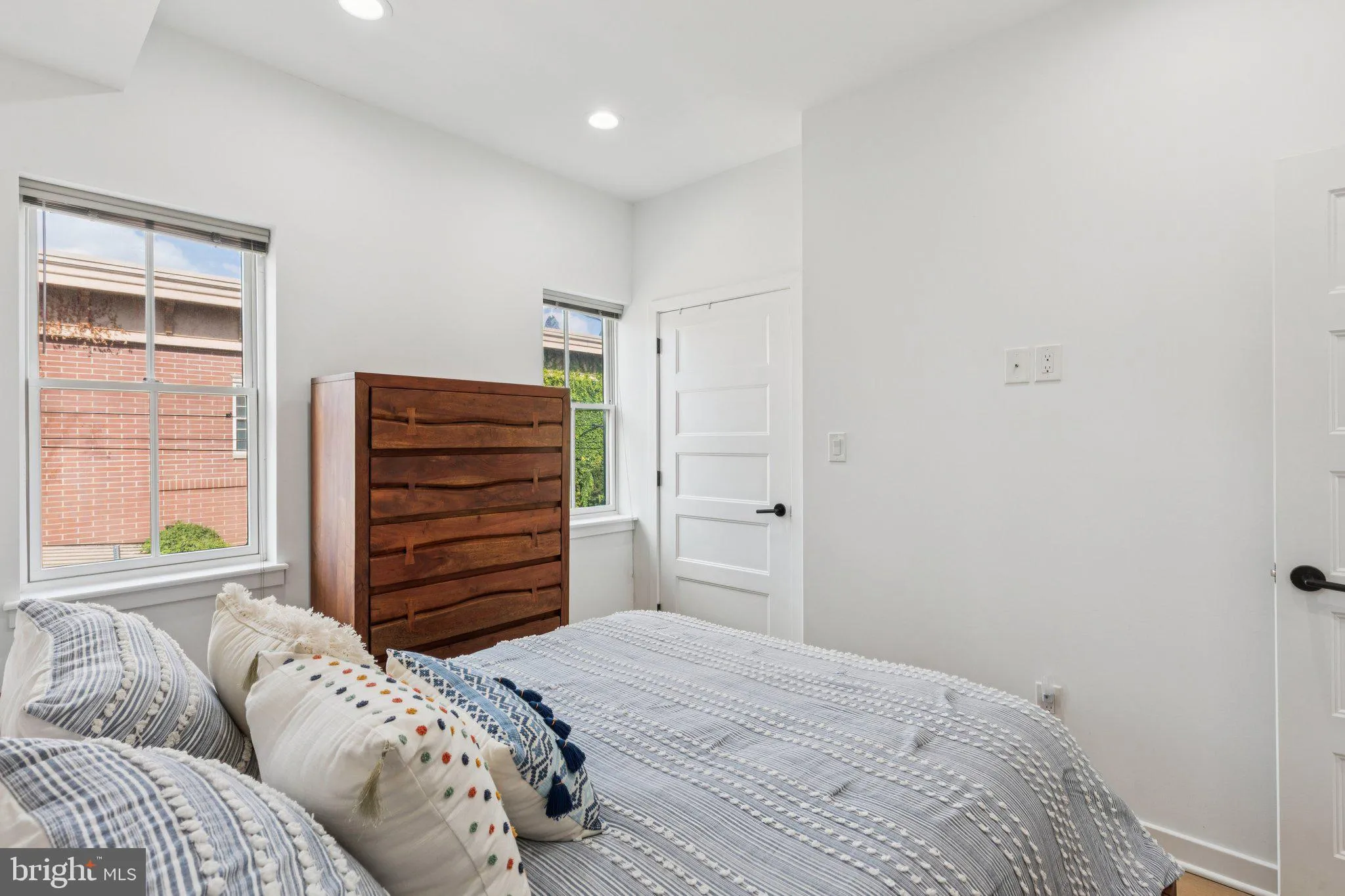 Philadelphia, Pennsylvania 19146, United States, 4 Bedrooms Bedrooms, ,3 BathroomsBathrooms,Residential,Active,224234