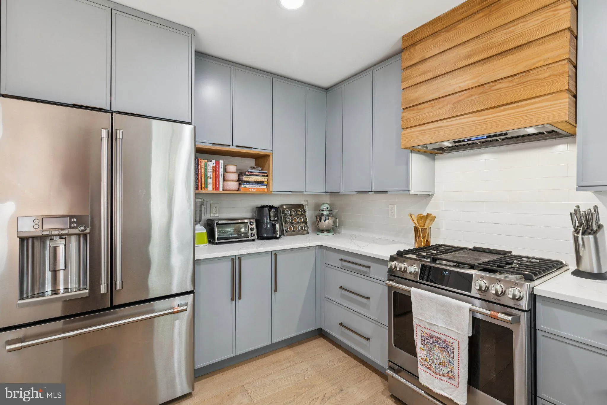 Philadelphia, Pennsylvania 19146, United States, 4 Bedrooms Bedrooms, ,3 BathroomsBathrooms,Residential,Active,224234