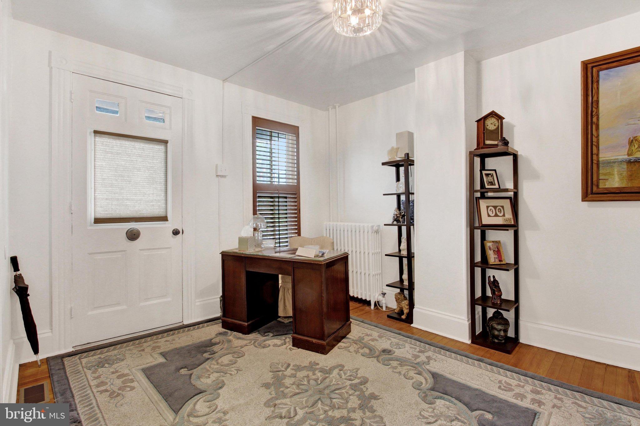 34 N STRATTON STREET