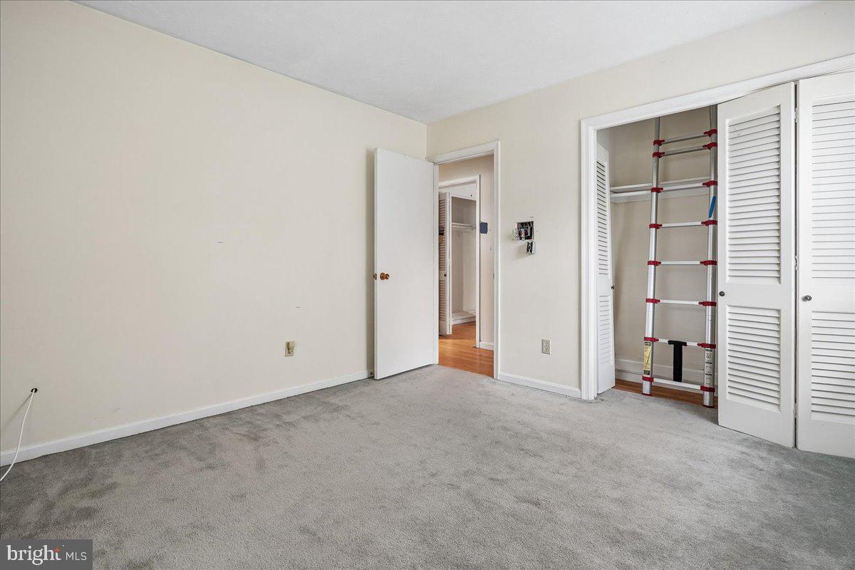 TANTALLON ON THE POTOMAC - Residential