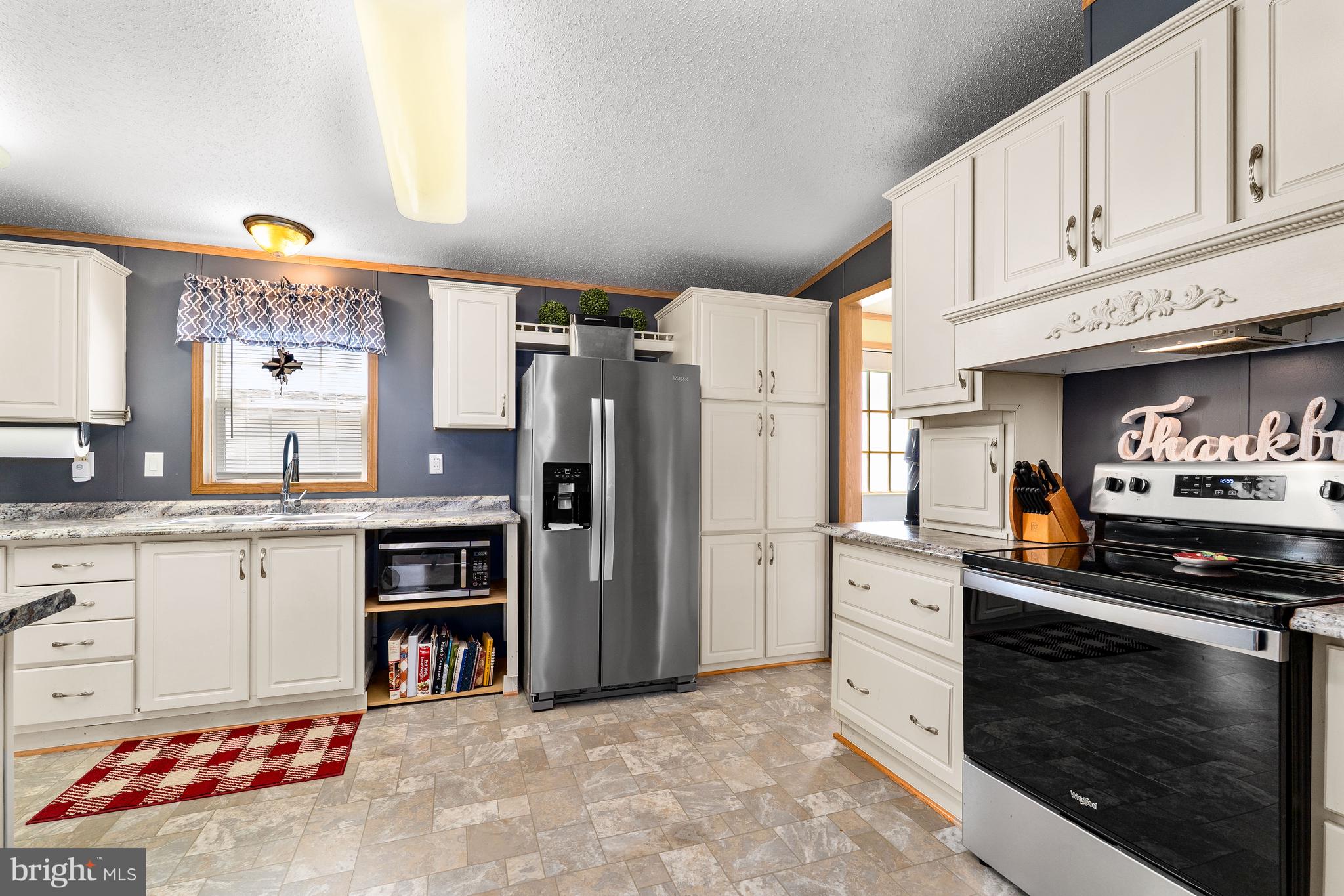 SHERWOOD FOREST - Residential