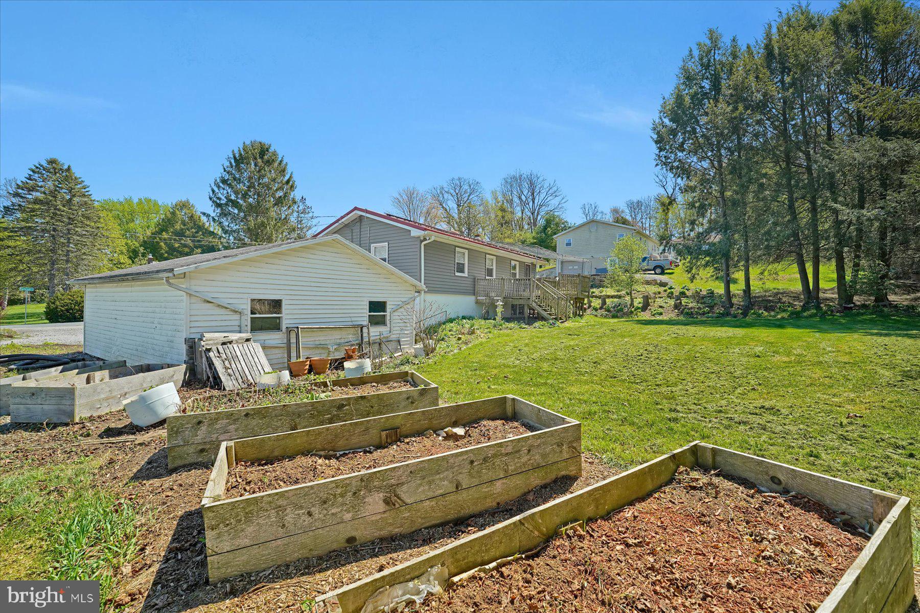 FAIRBROOK - Residential