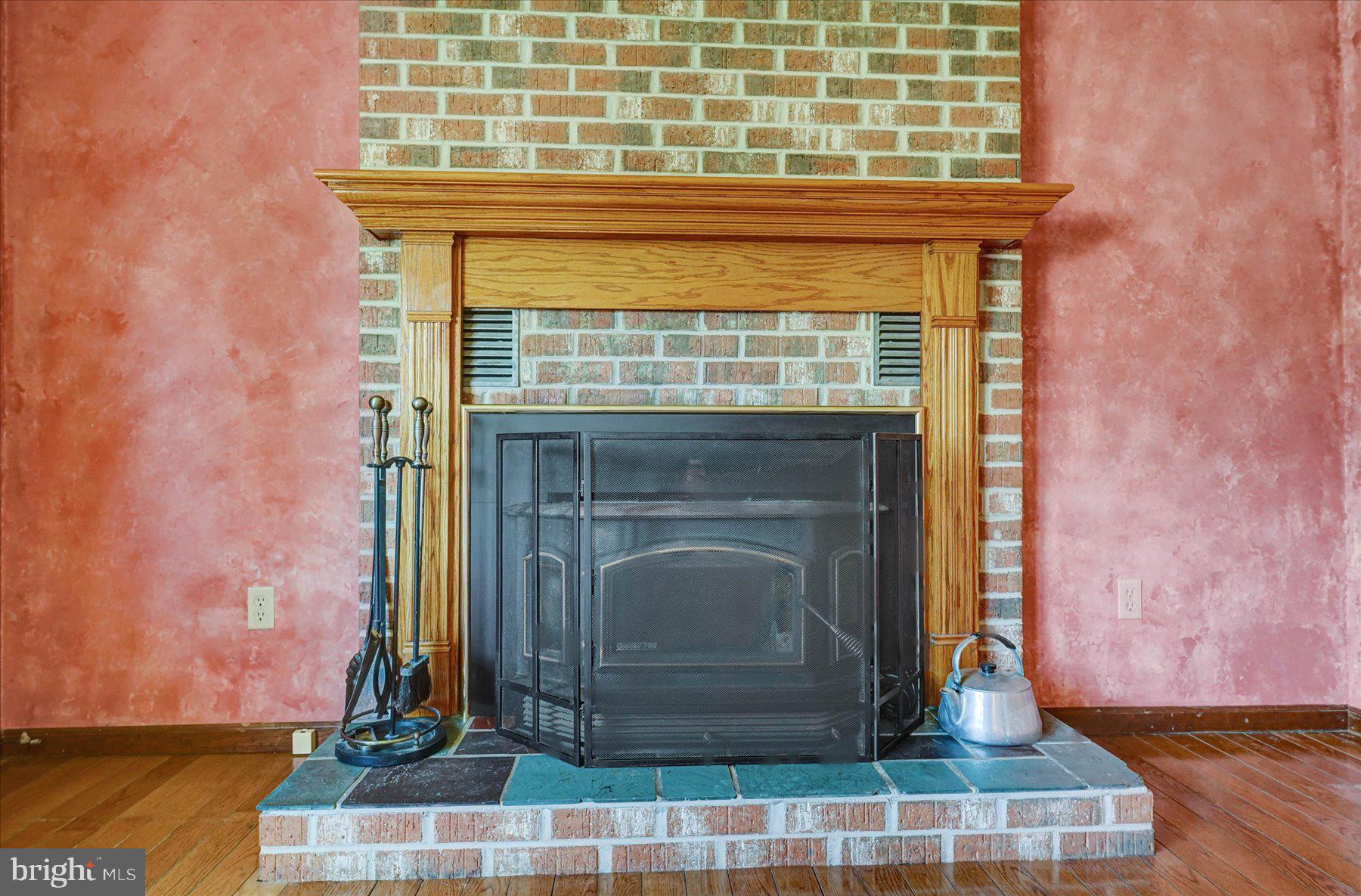 FAIRBROOK - Residential