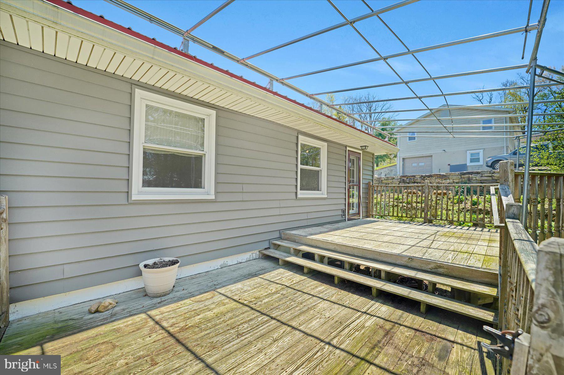 FAIRBROOK - Residential