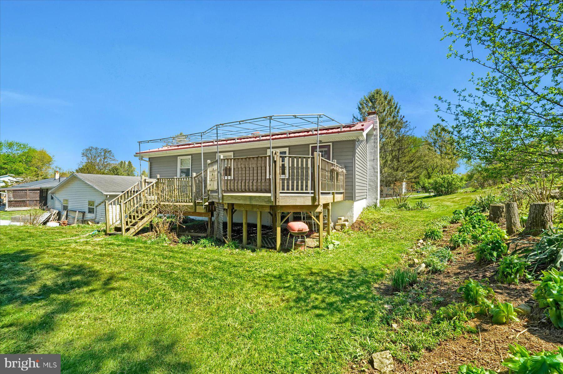 FAIRBROOK - Residential