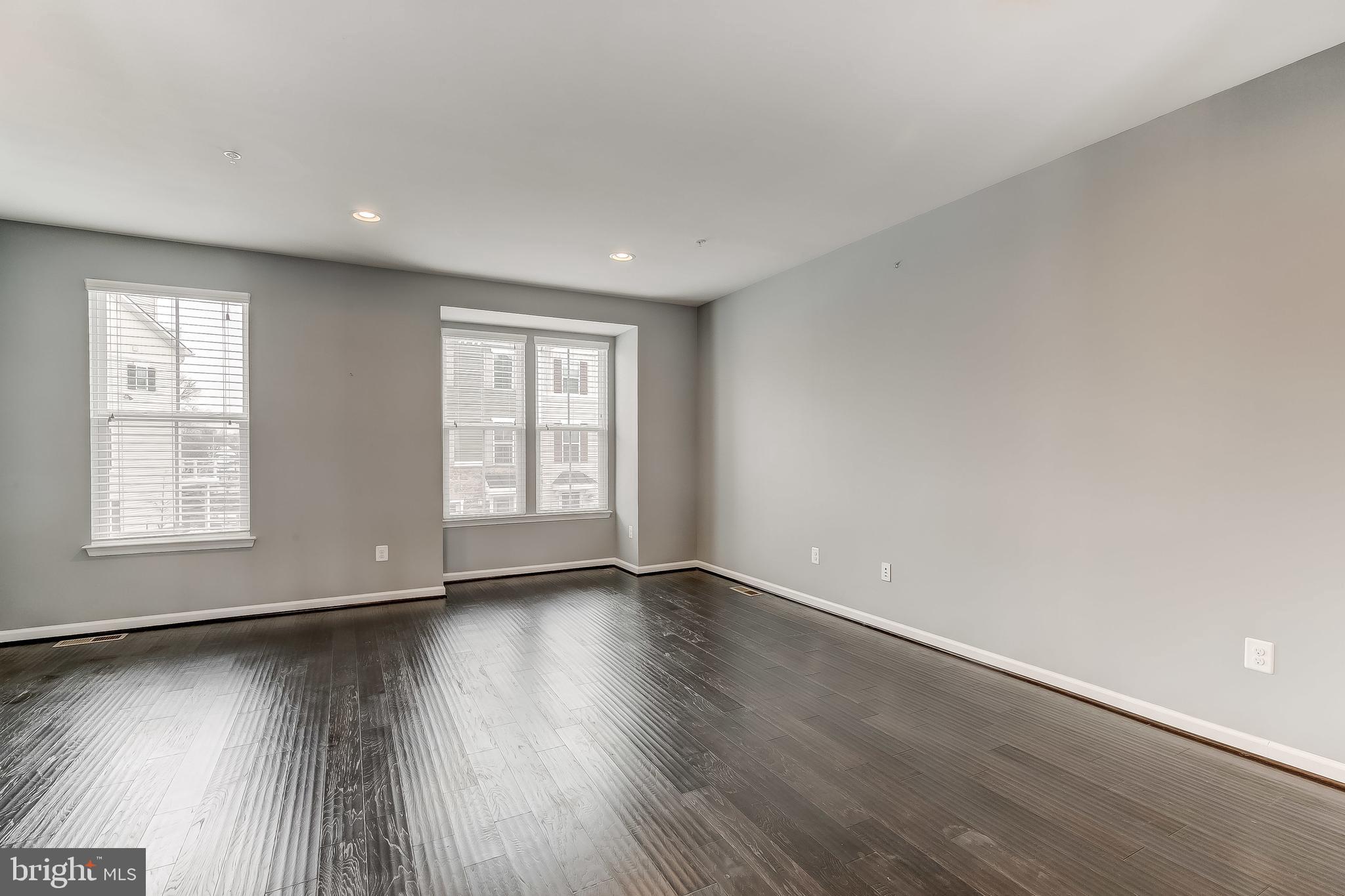 SHELTERED HARBOR - Residential