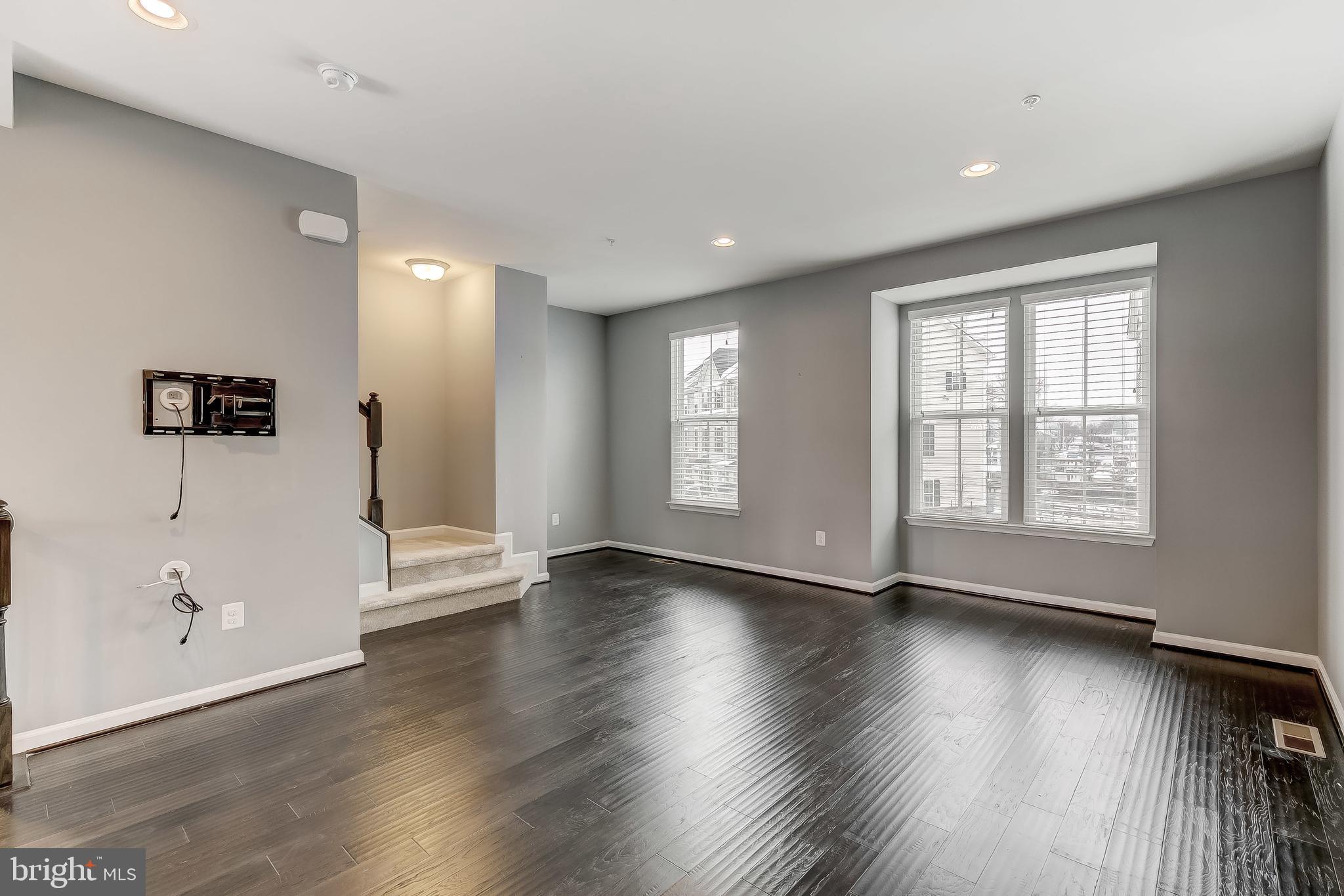 SHELTERED HARBOR - Residential