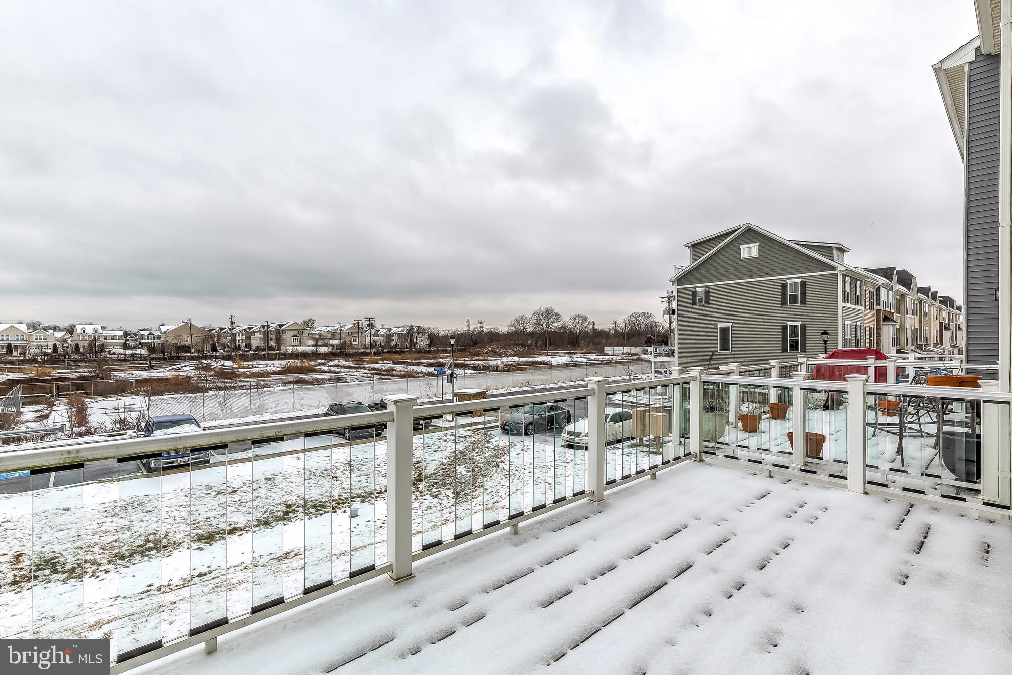 SHELTERED HARBOR - Residential