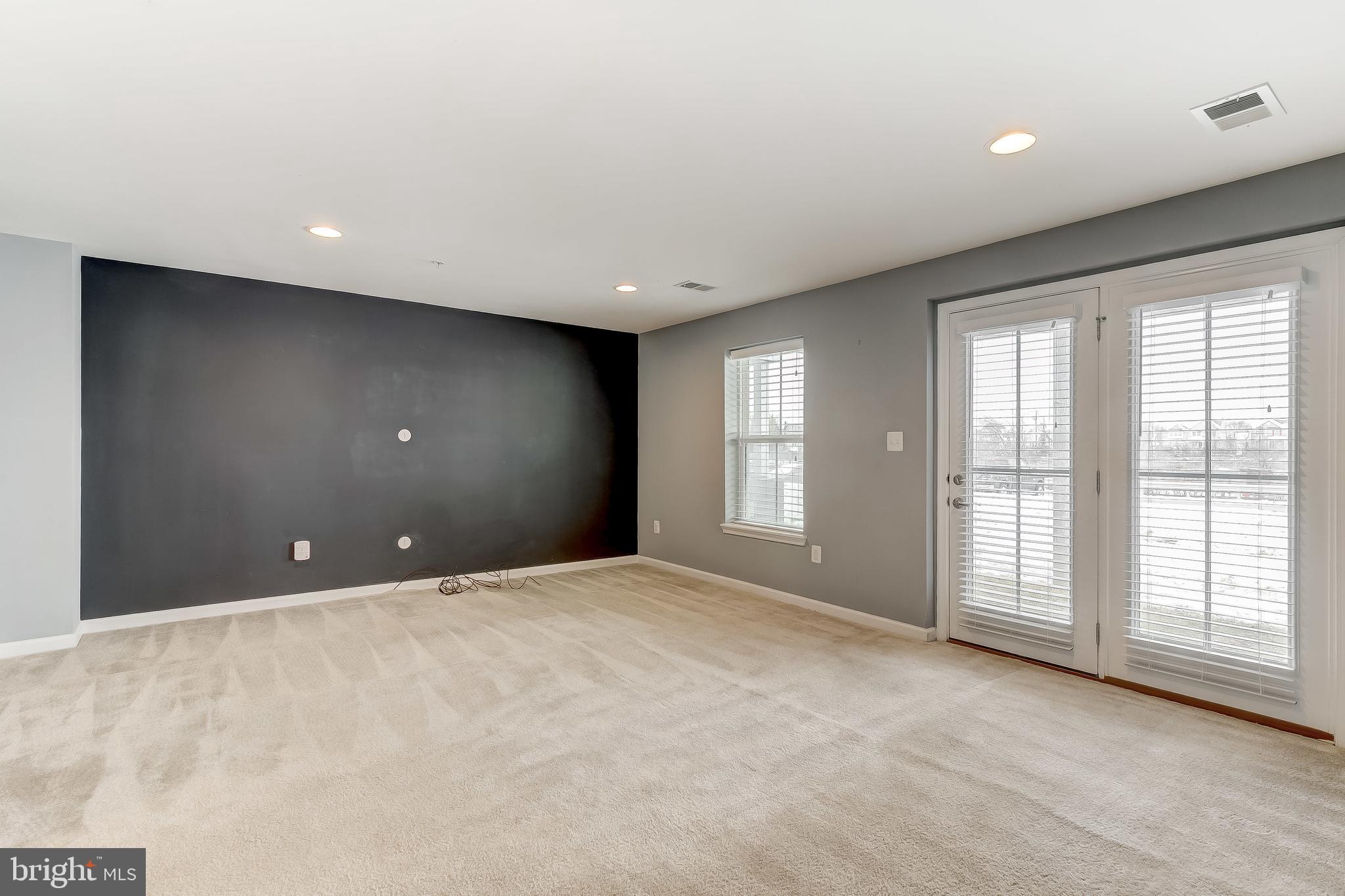 SHELTERED HARBOR - Residential