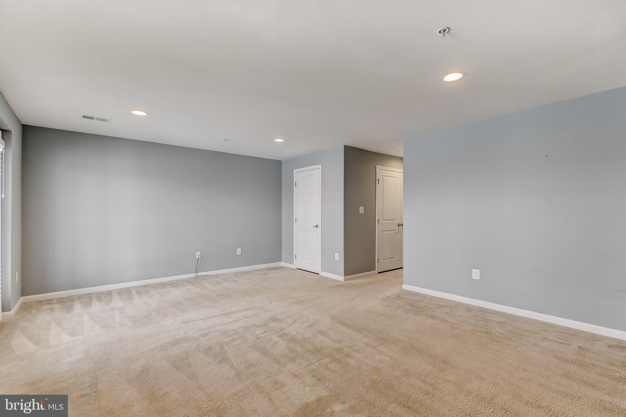 SHELTERED HARBOR - Residential