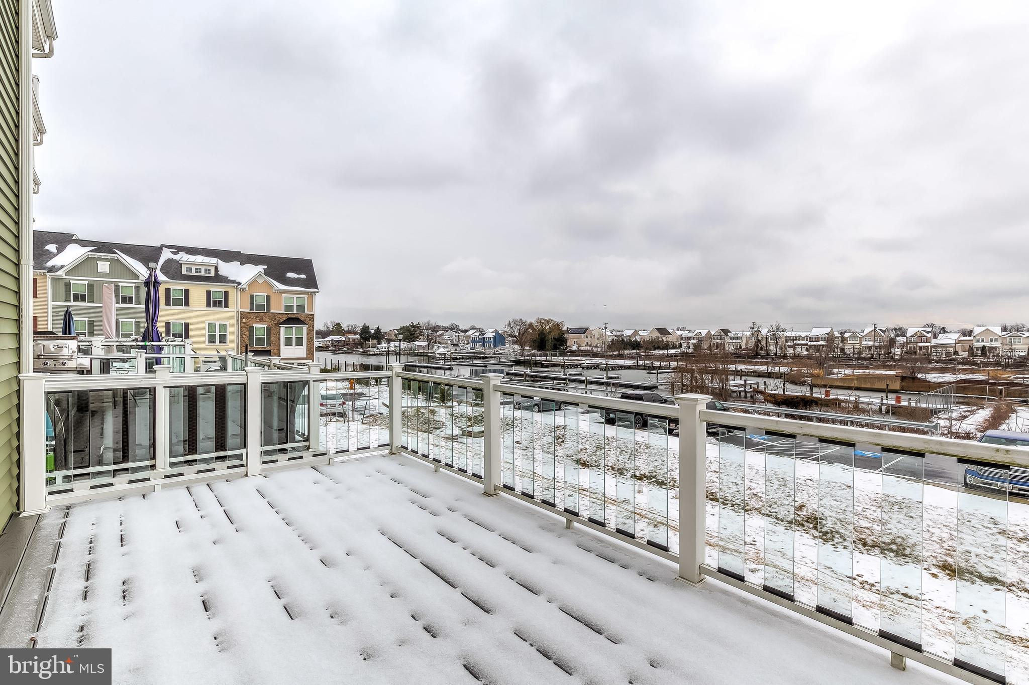 SHELTERED HARBOR - Residential