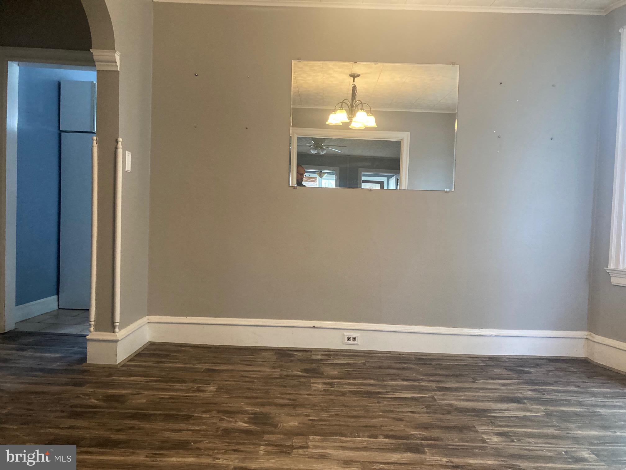 YORKVILLE - Residential