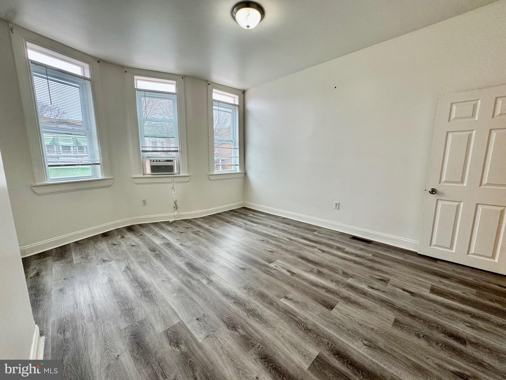 MONDAWMIN - Residential