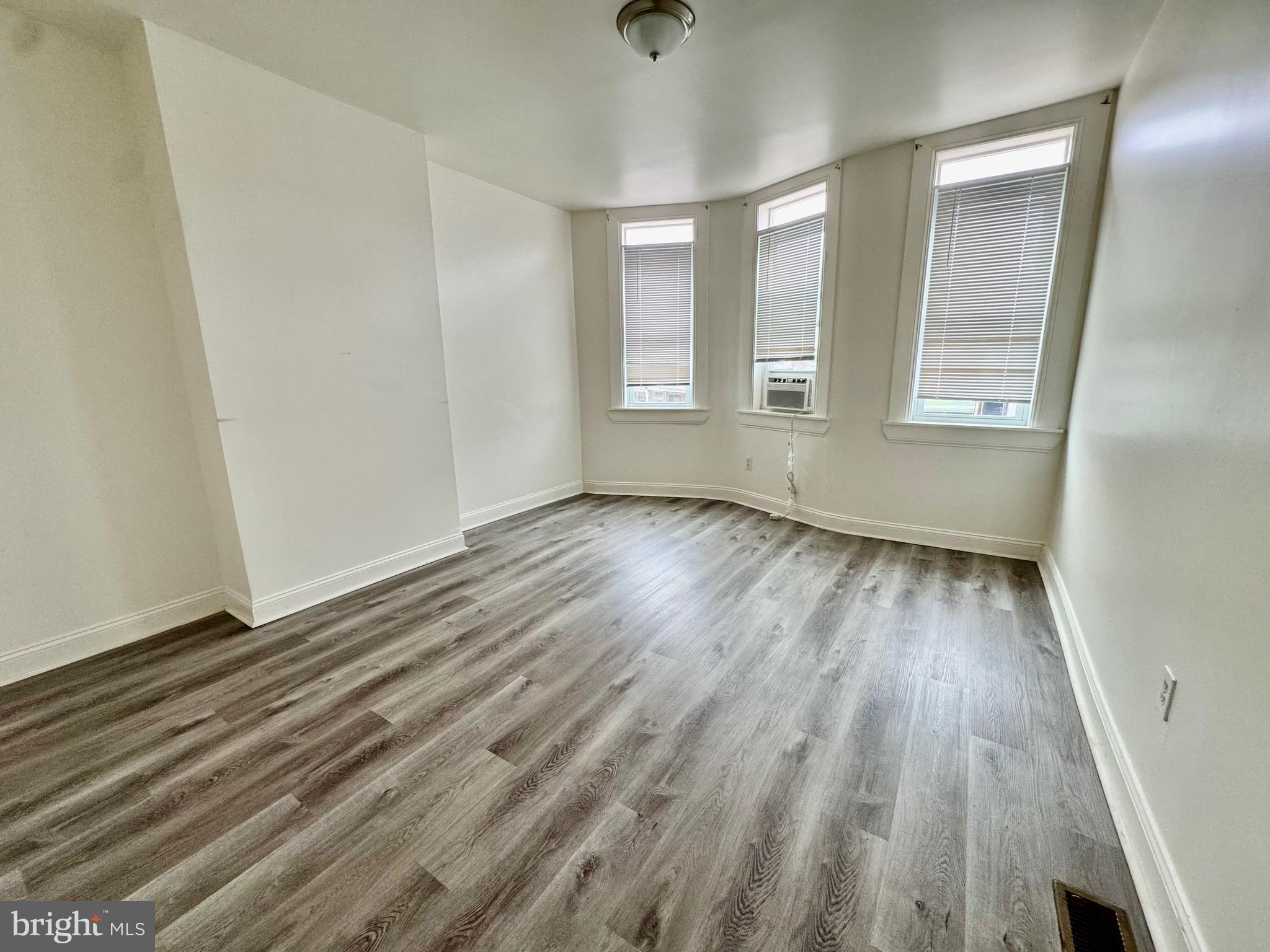 MONDAWMIN - Residential