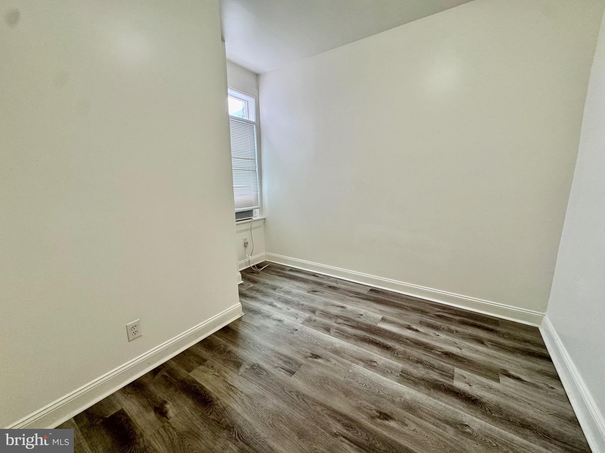 MONDAWMIN - Residential