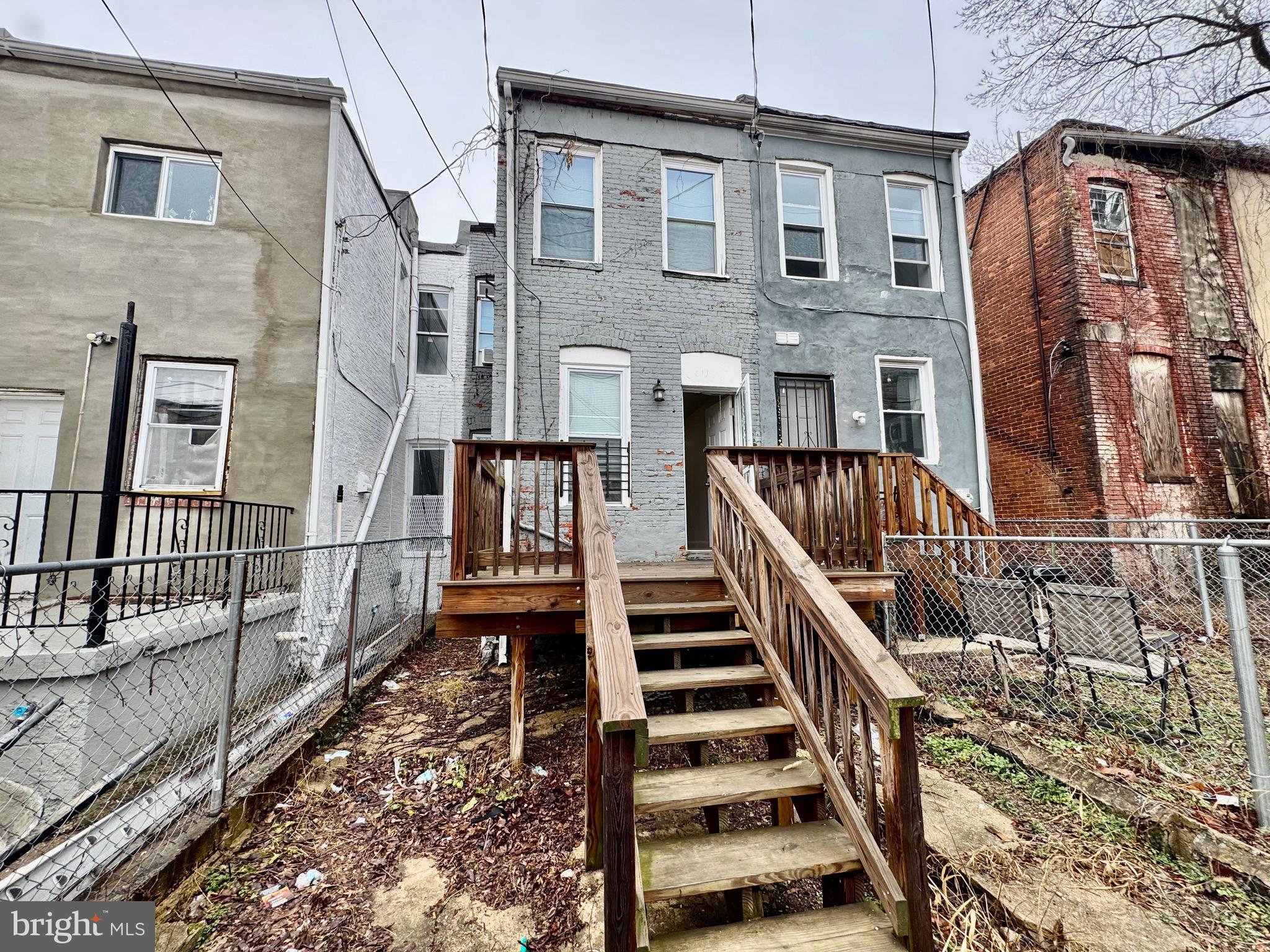 MONDAWMIN - Residential