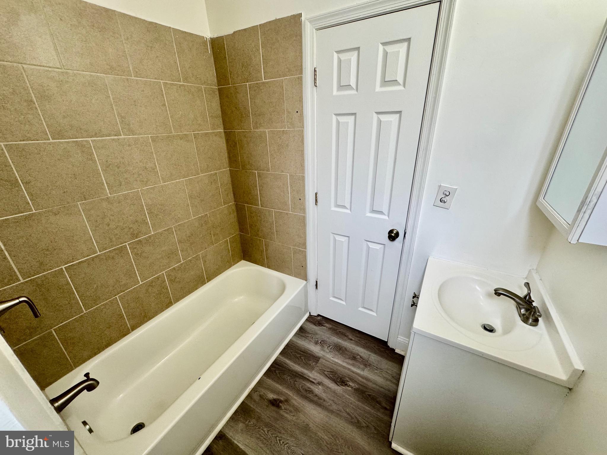 MONDAWMIN - Residential