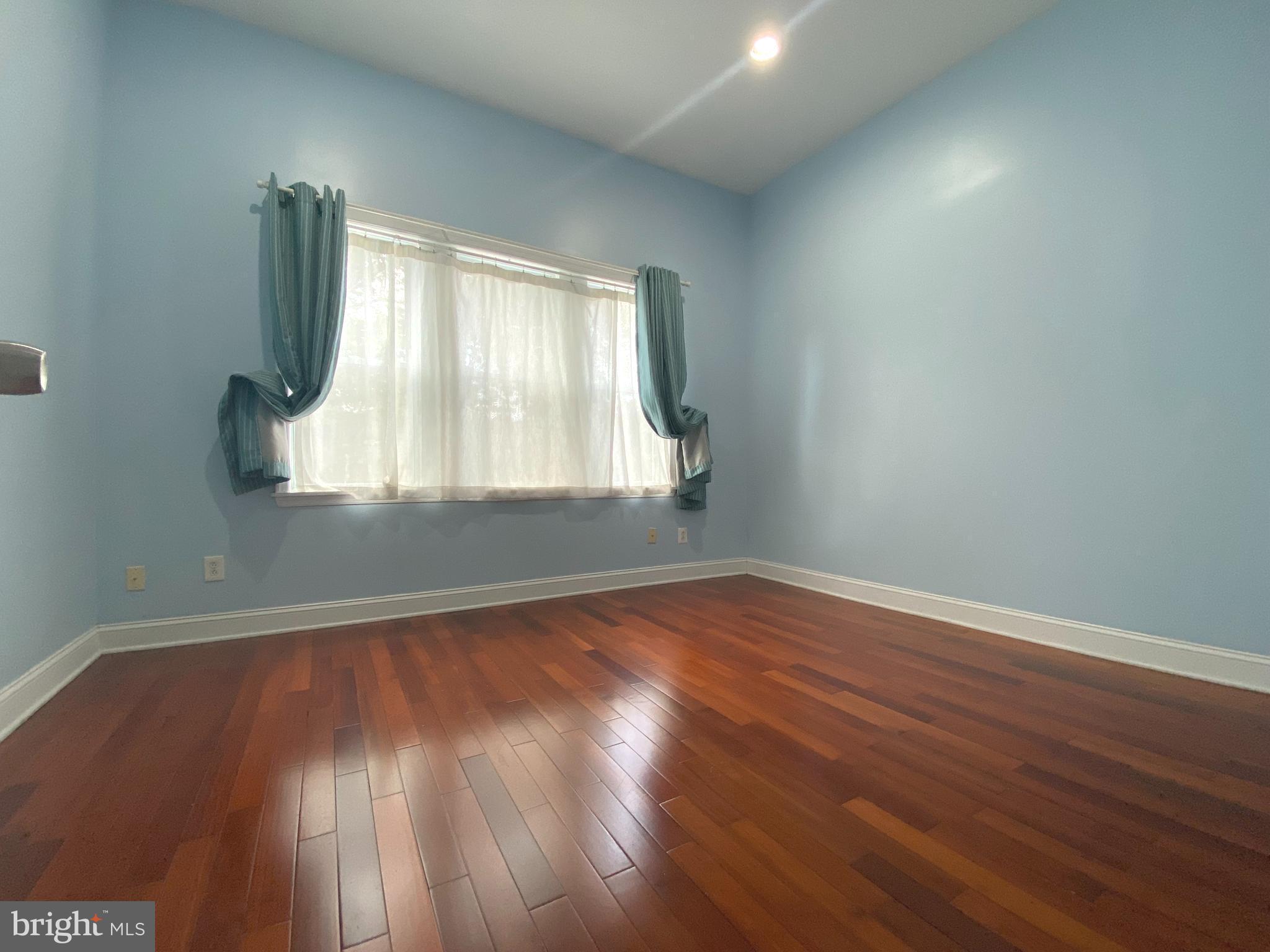 MARCONI PARK EAST - Residential Lease