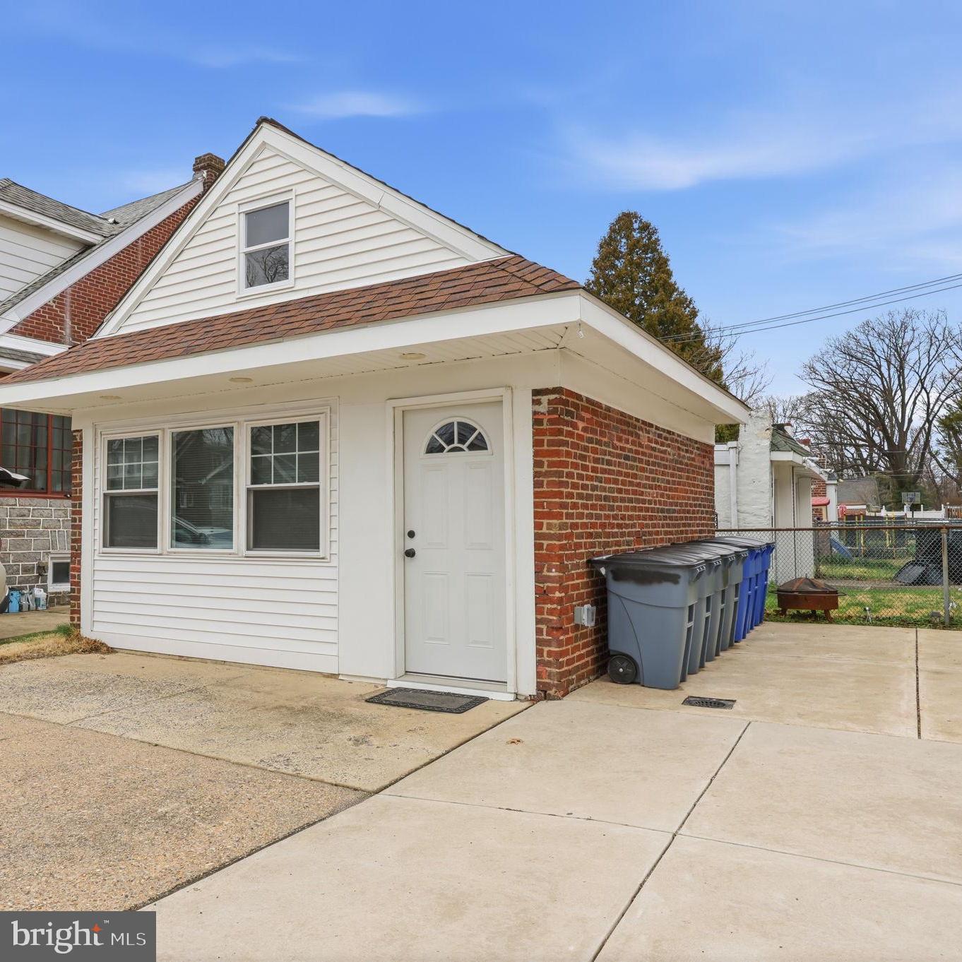 222 HARTEL AVENUE