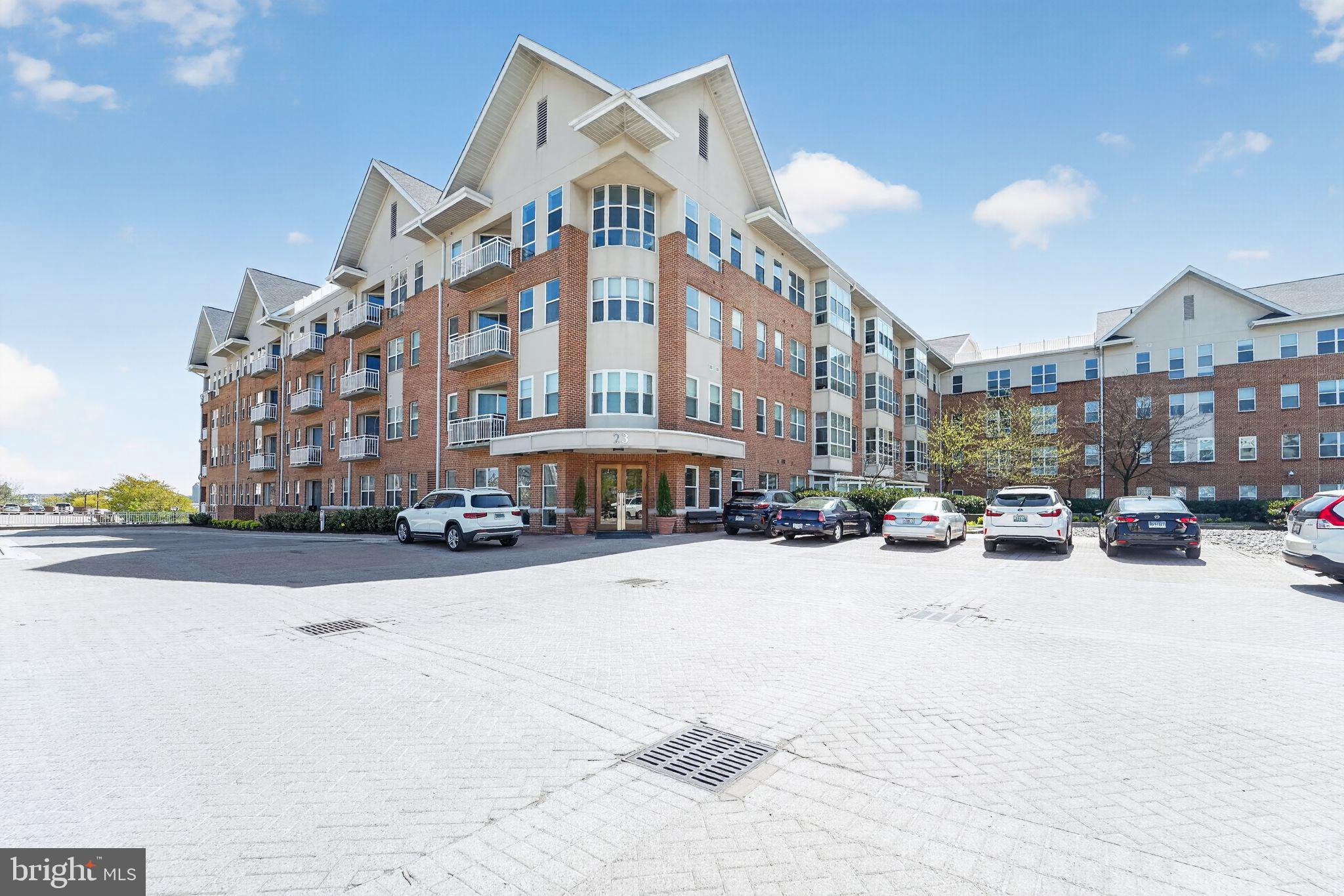 PIERSIDE AT HARBORVIEW - Residential