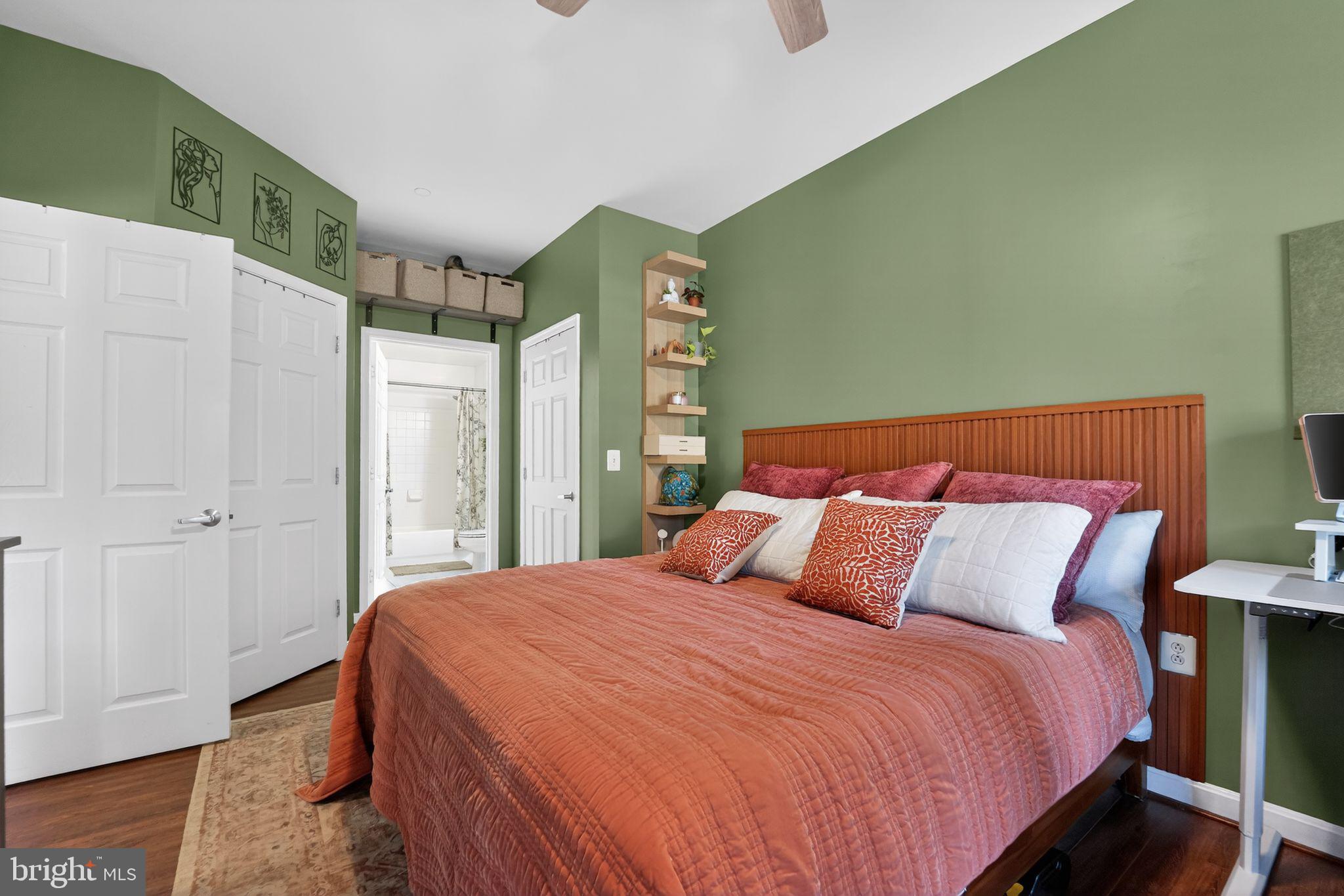 PIERSIDE AT HARBORVIEW - Residential