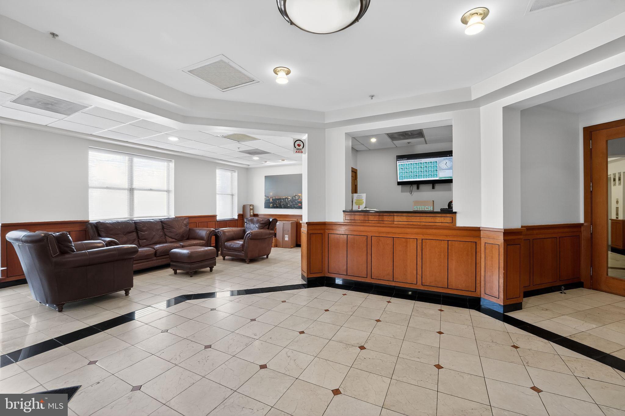 PIERSIDE AT HARBORVIEW - Residential