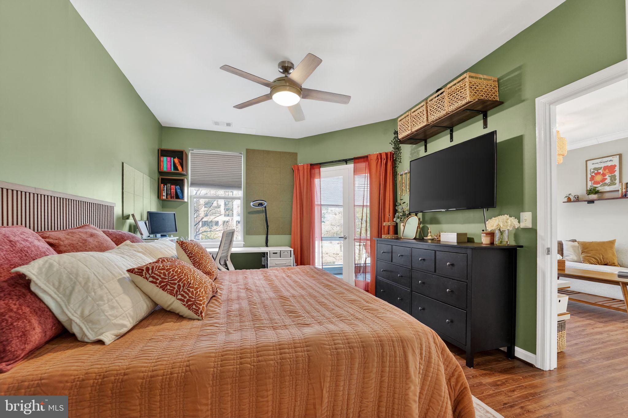 PIERSIDE AT HARBORVIEW - Residential