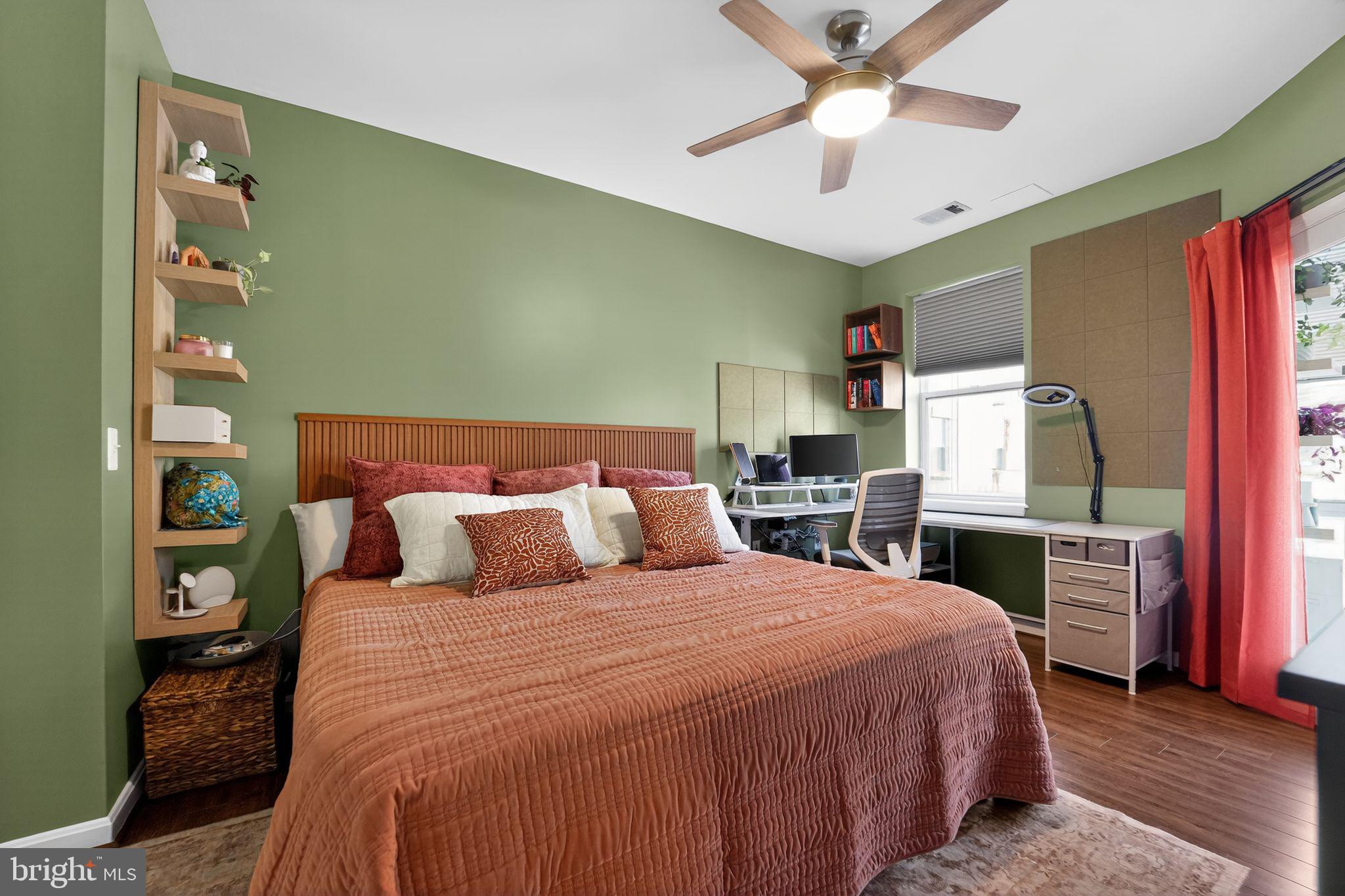 PIERSIDE AT HARBORVIEW - Residential