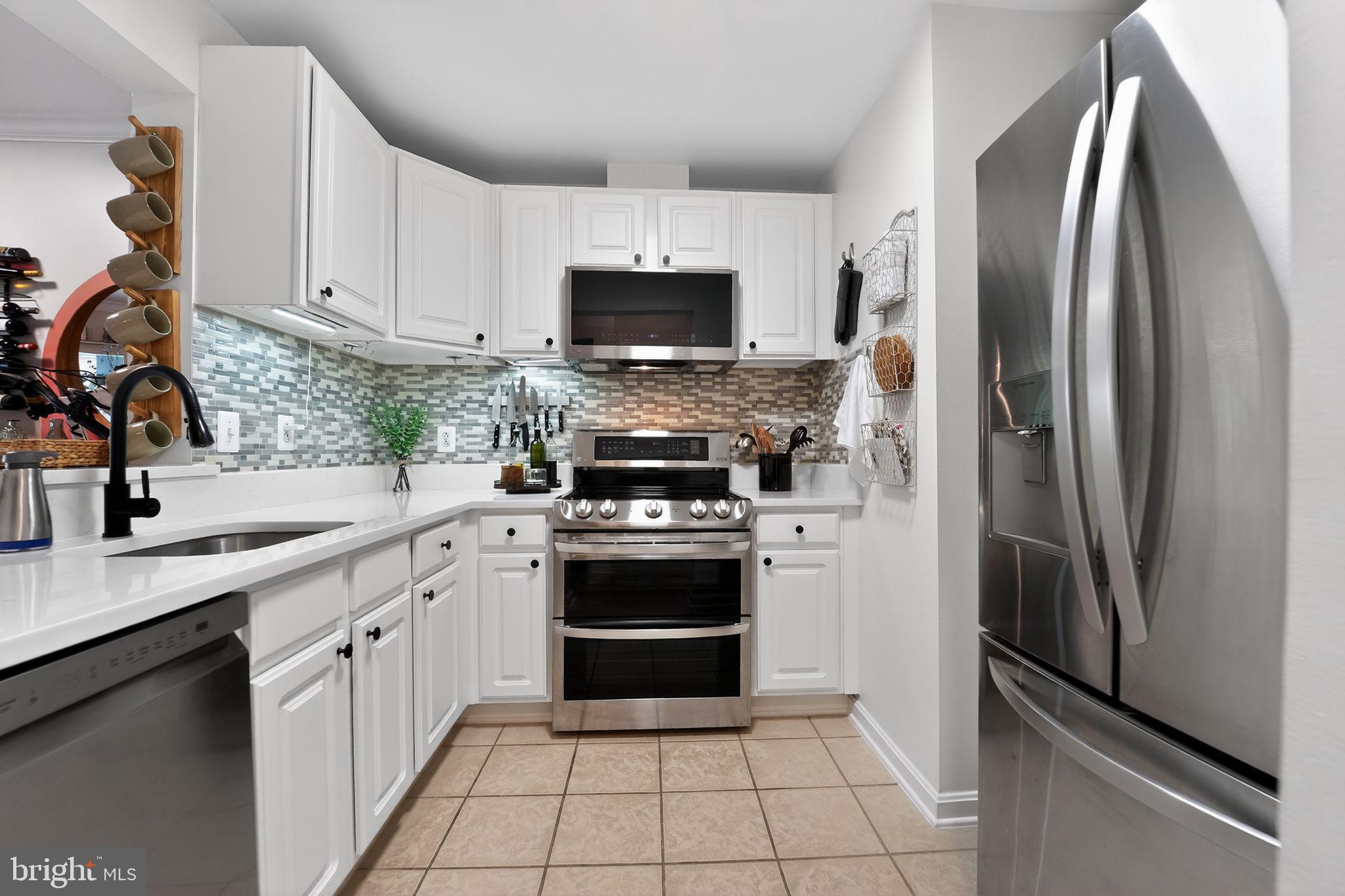 PIERSIDE AT HARBORVIEW - Residential