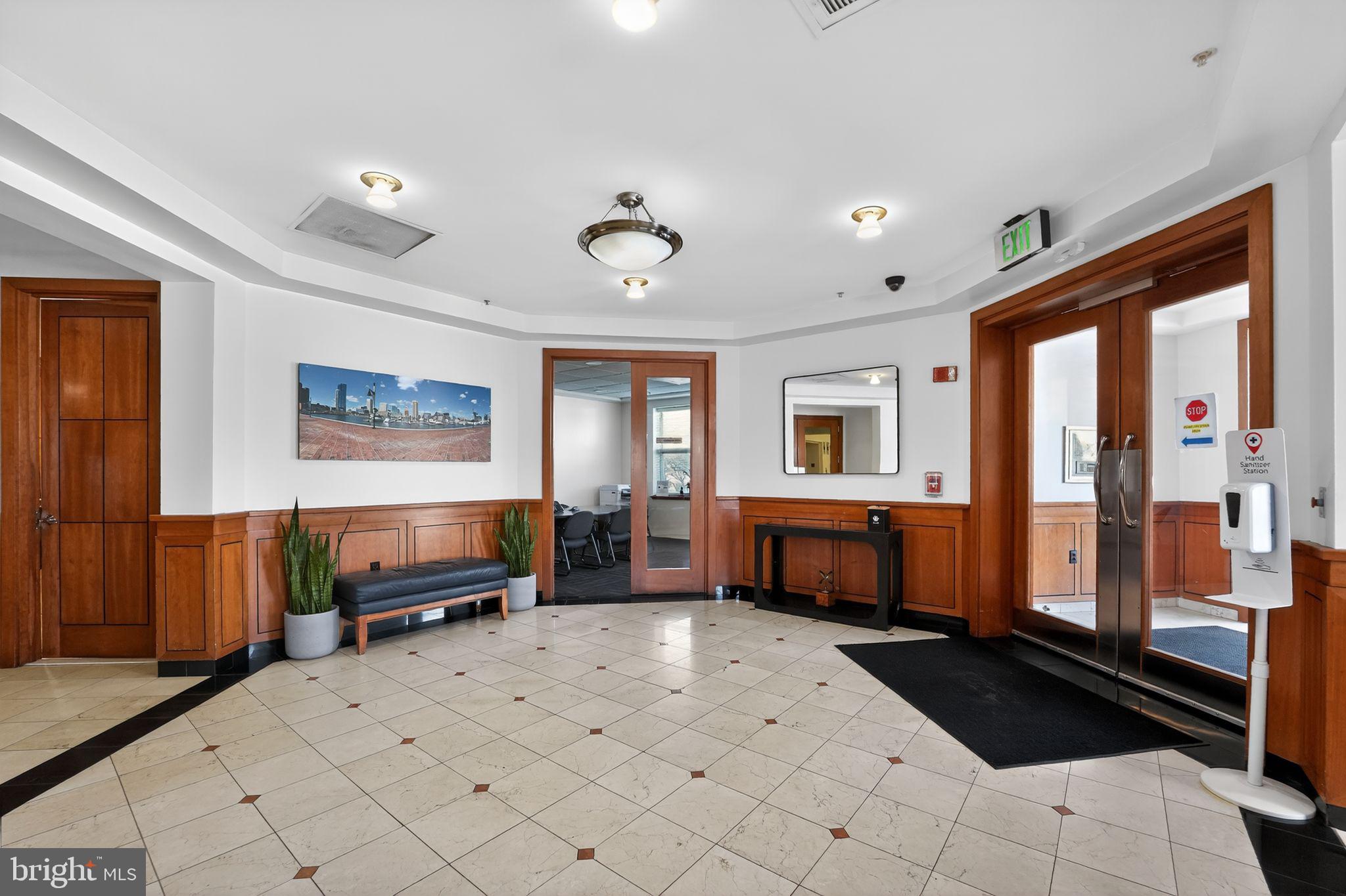 PIERSIDE AT HARBORVIEW - Residential