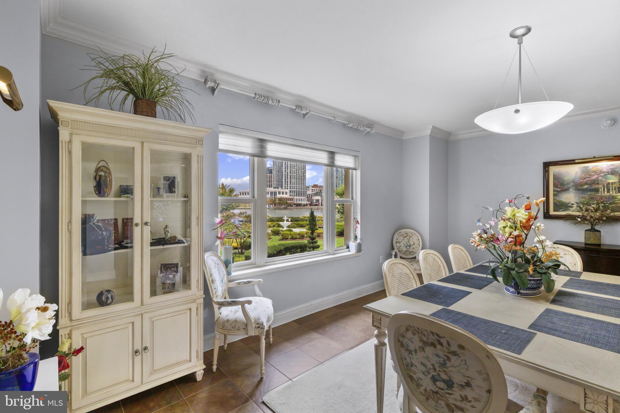 THE RITZ-CARLTON RESIDENCES - Residential