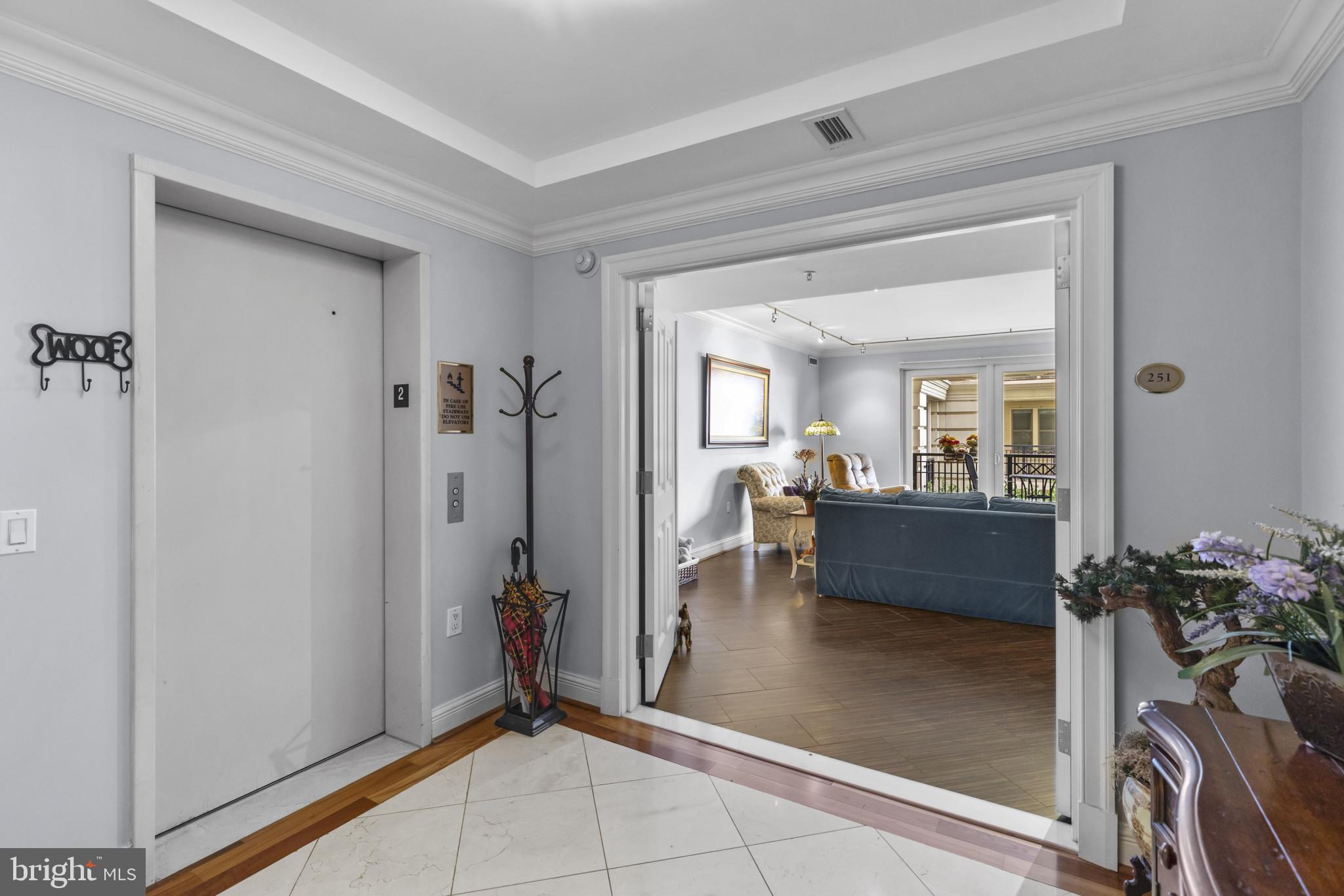 THE RITZ-CARLTON RESIDENCES - Residential